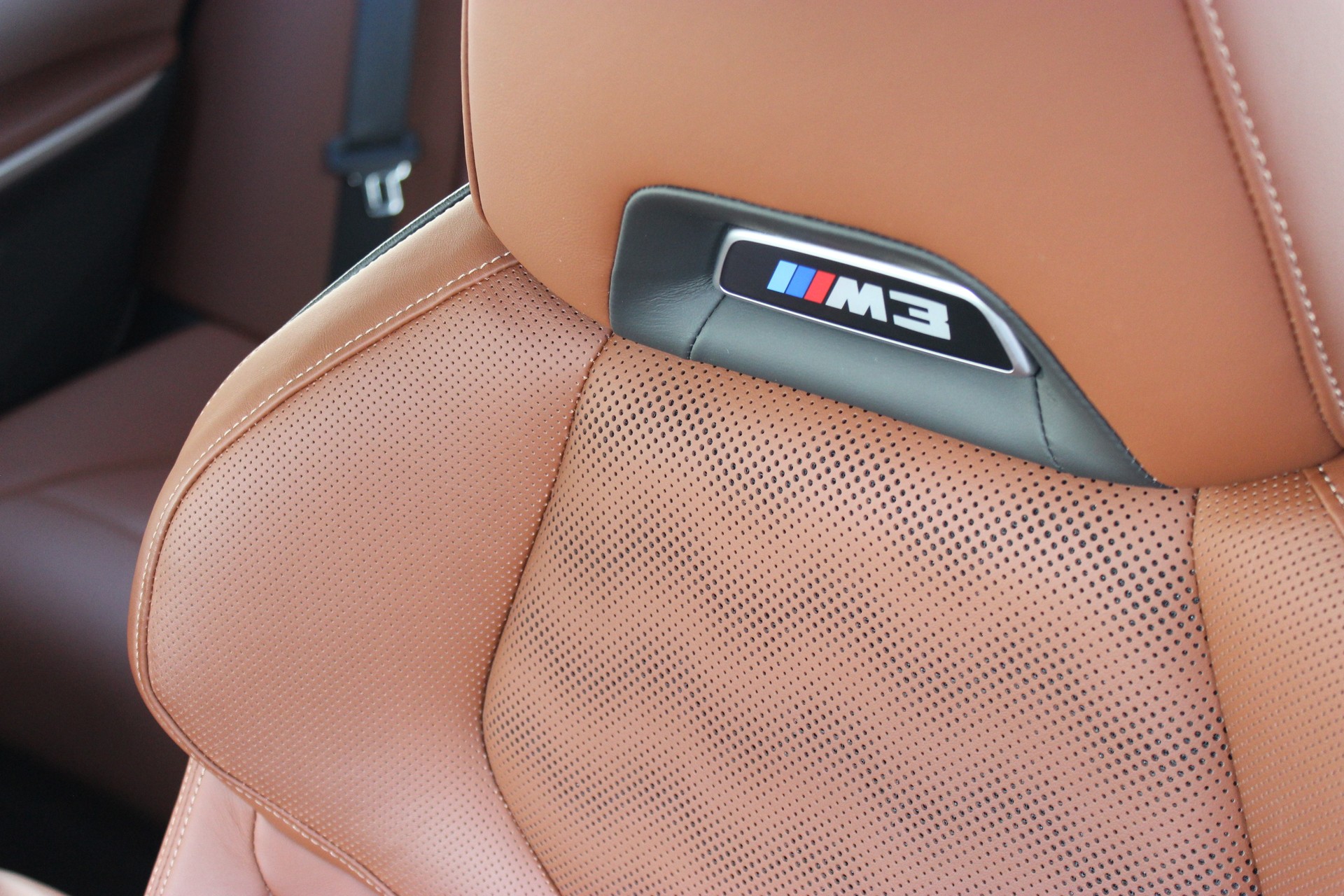 BMW M3 Competition M xDrive Touring Individual *MINERALWEISS*-image-11