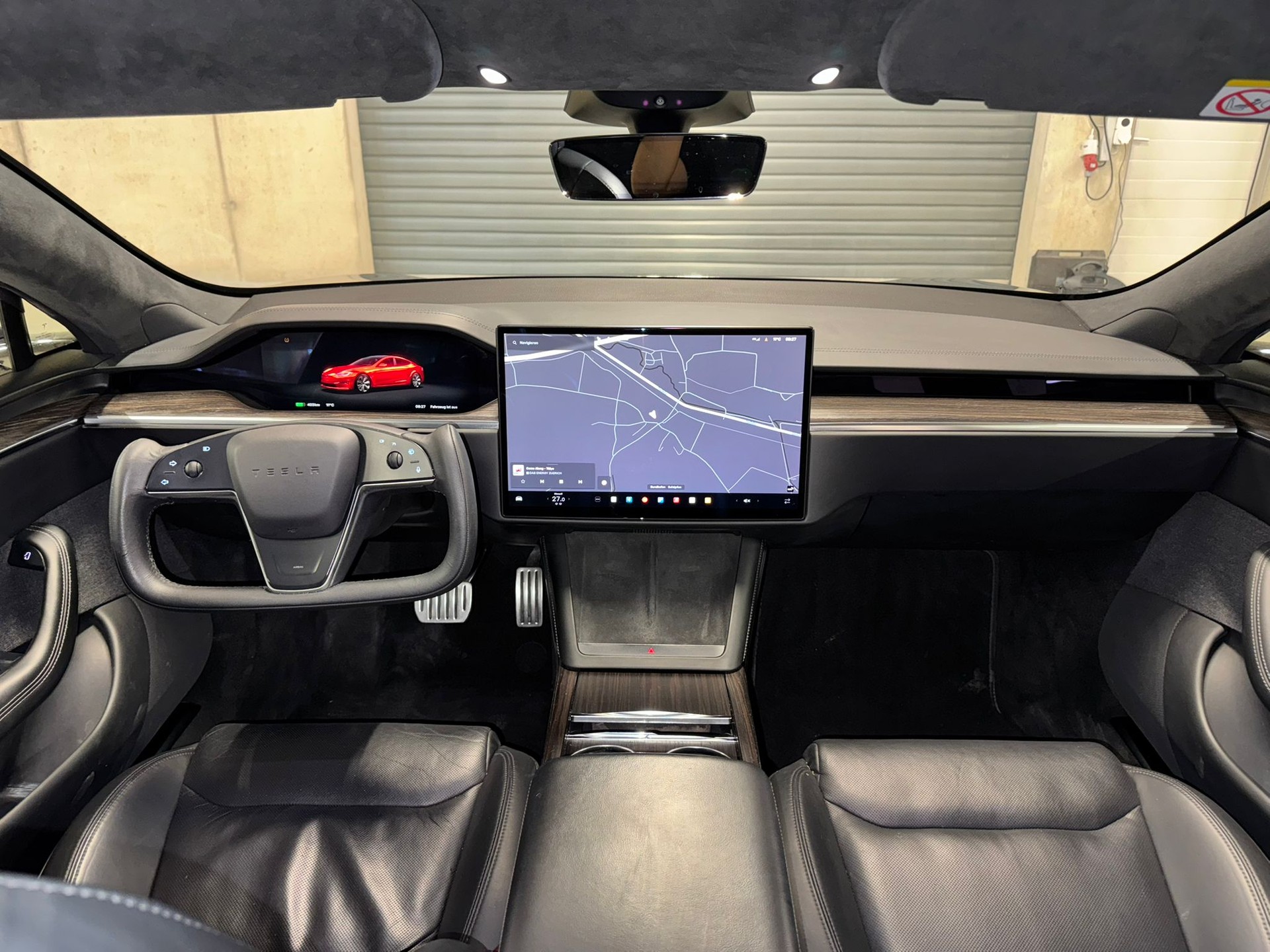 TESLA Model S-image-9