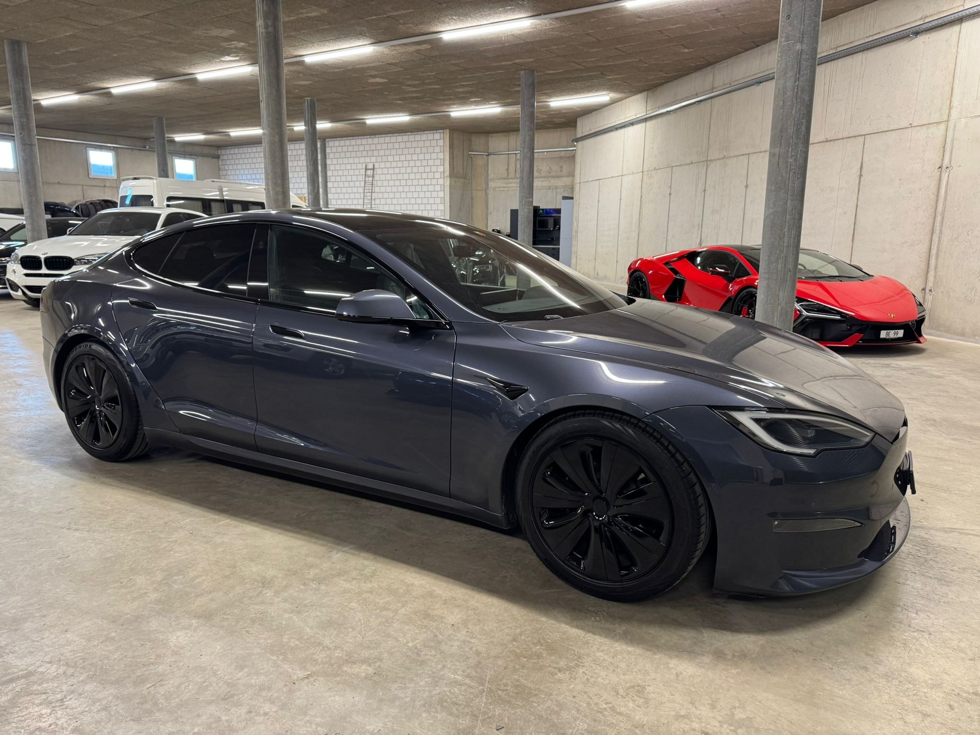 TESLA Model S-image-5