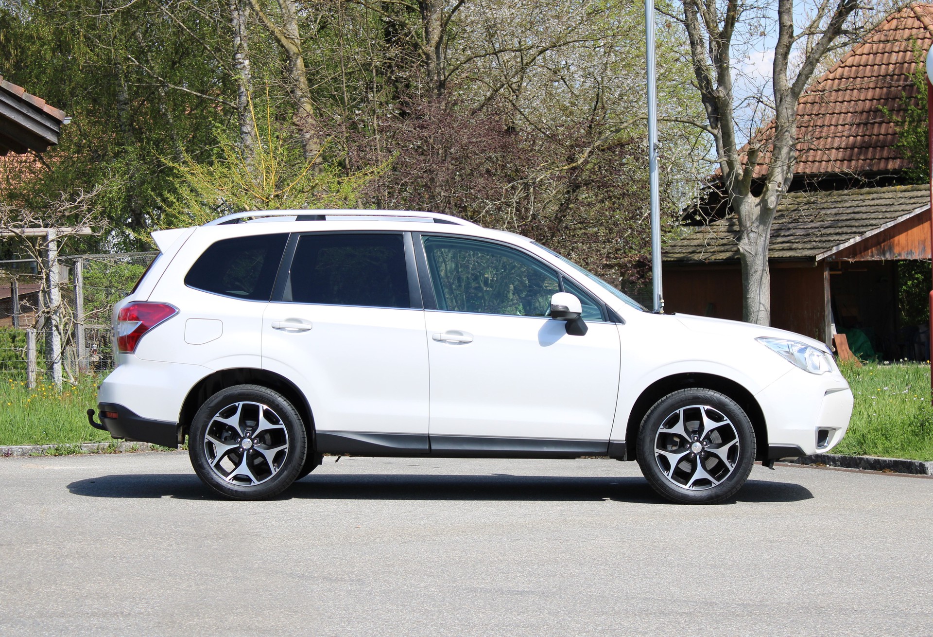 SUBARU Forester 2.0XT Luxury Lineartronic-image-5