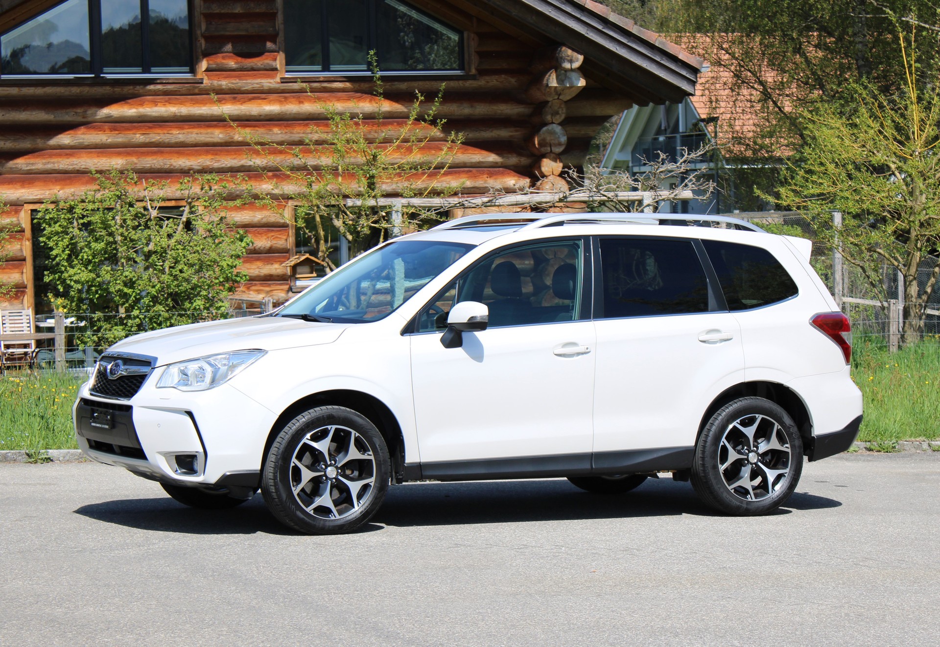 SUBARU Forester 2.0XT Luxury Lineartronic-image-1