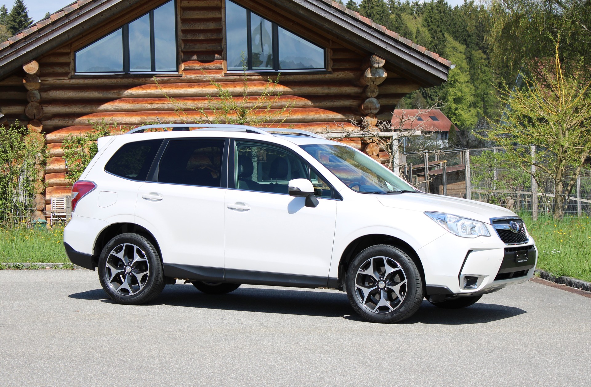 SUBARU Forester 2.0XT Luxury Lineartronic