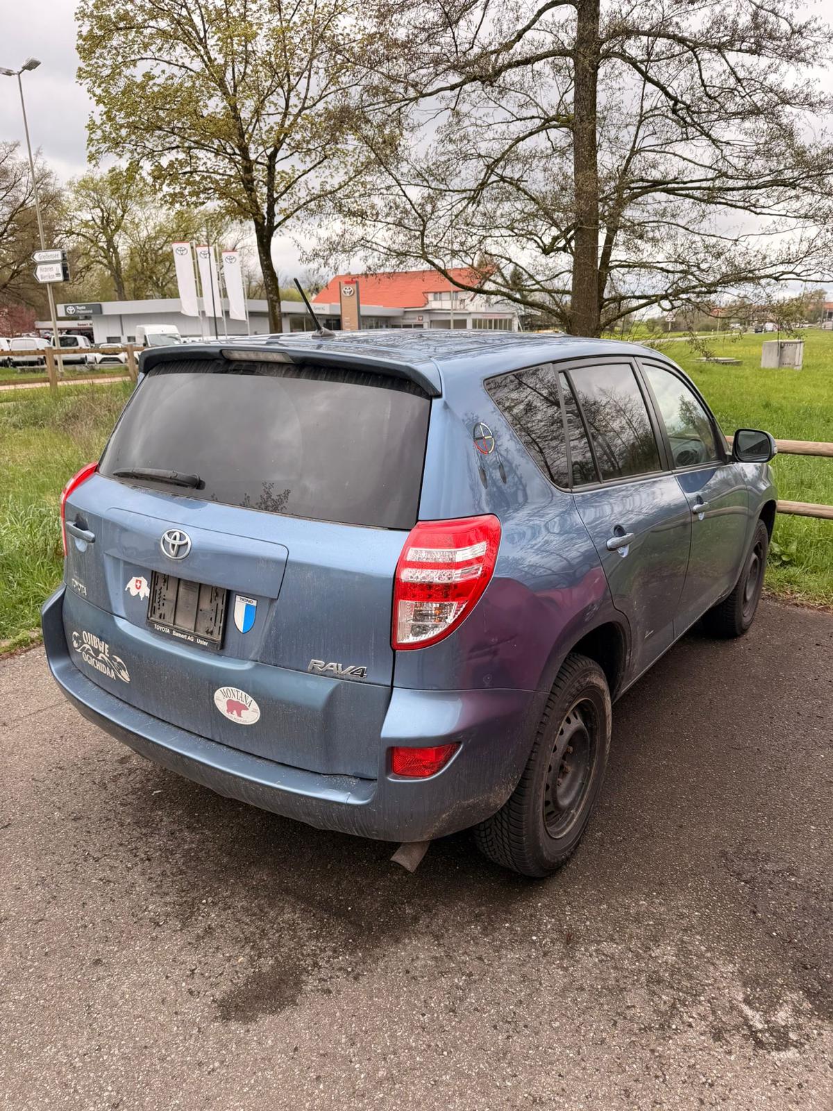 TOYOTA RAV-4 2.0 16V-image-9