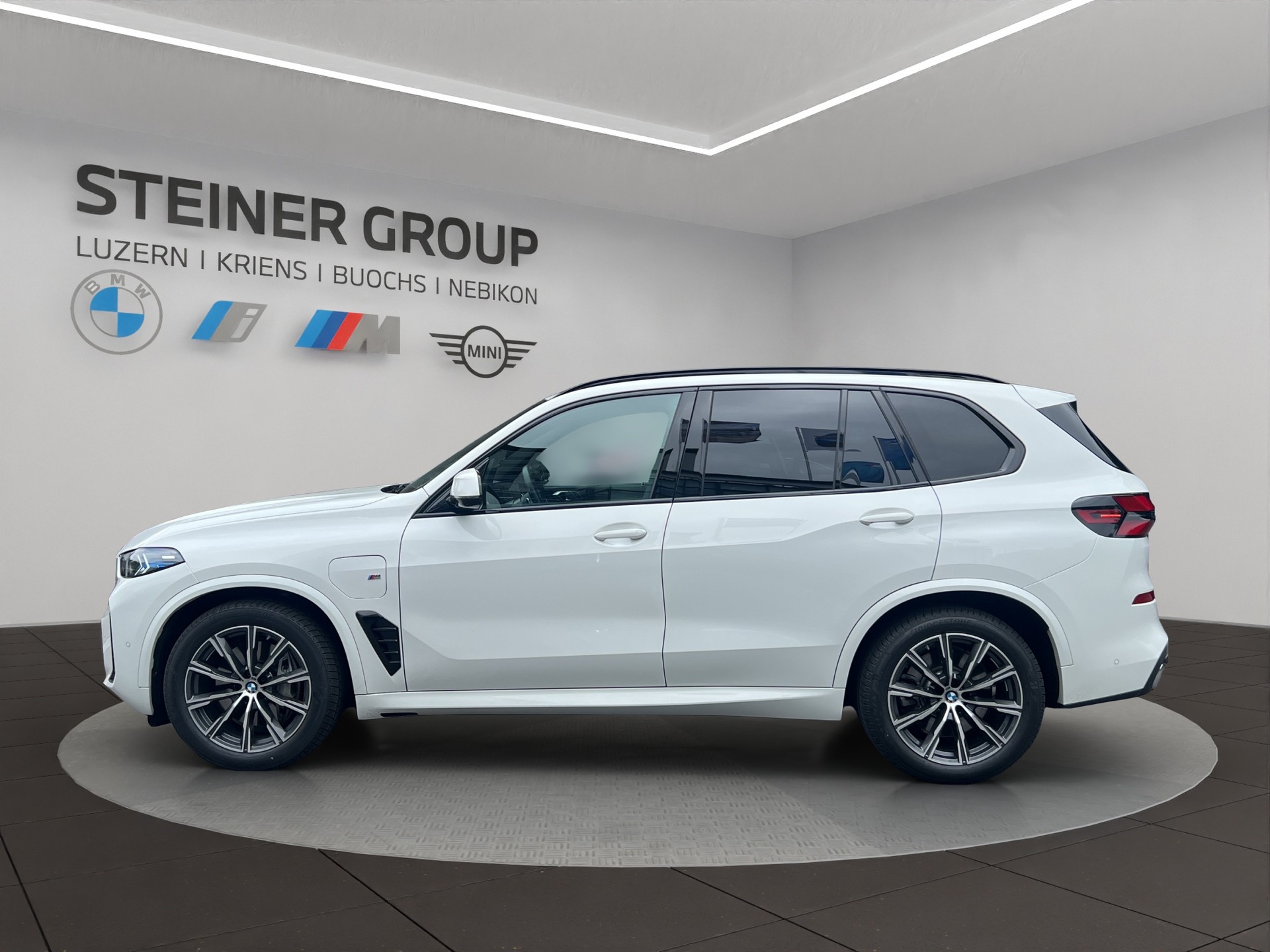 BMW X5 xDrive 50e M Sport Steptronic-image-8