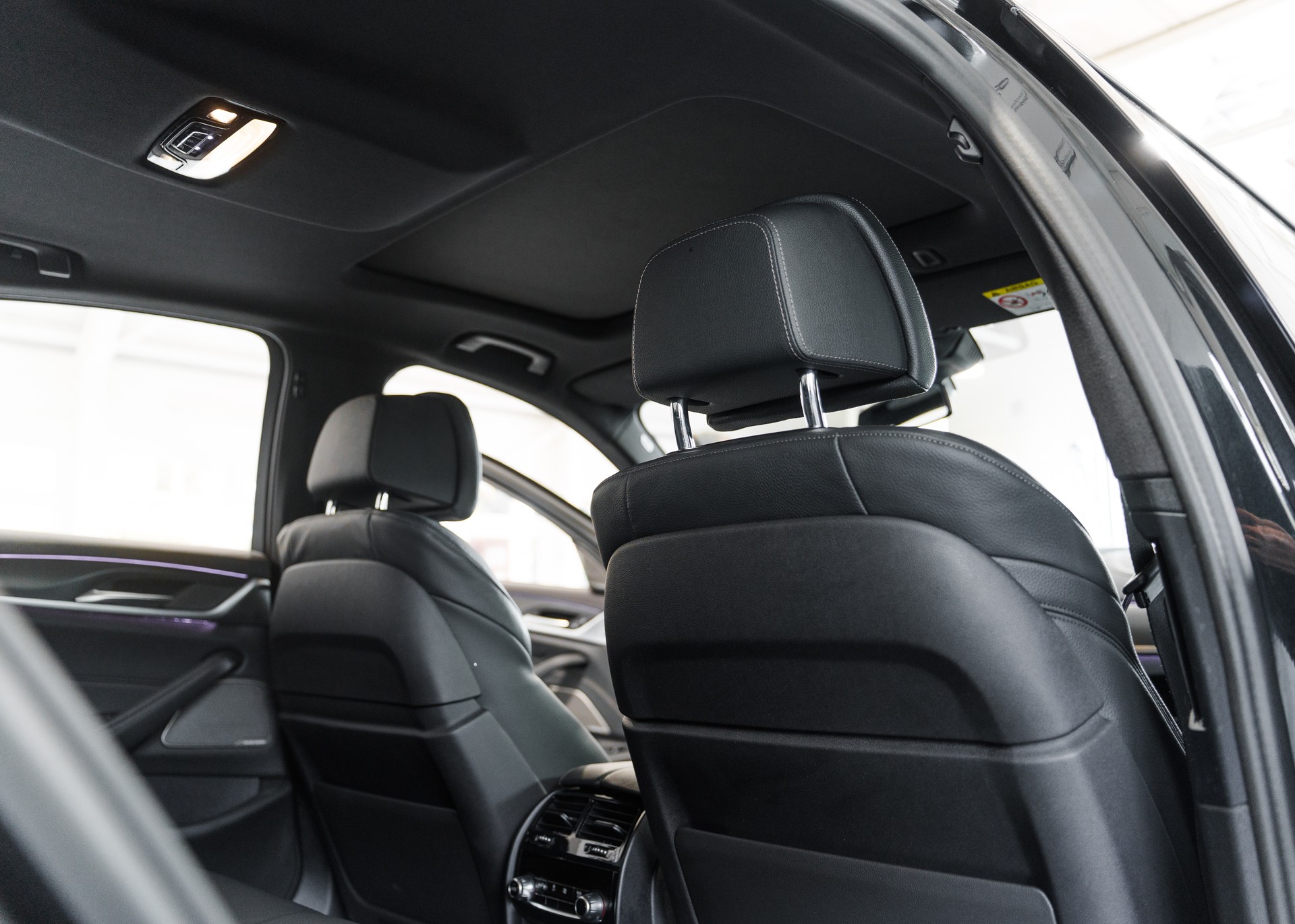 BMW 545e xDrive Pure M Sport Steptronic-image-10