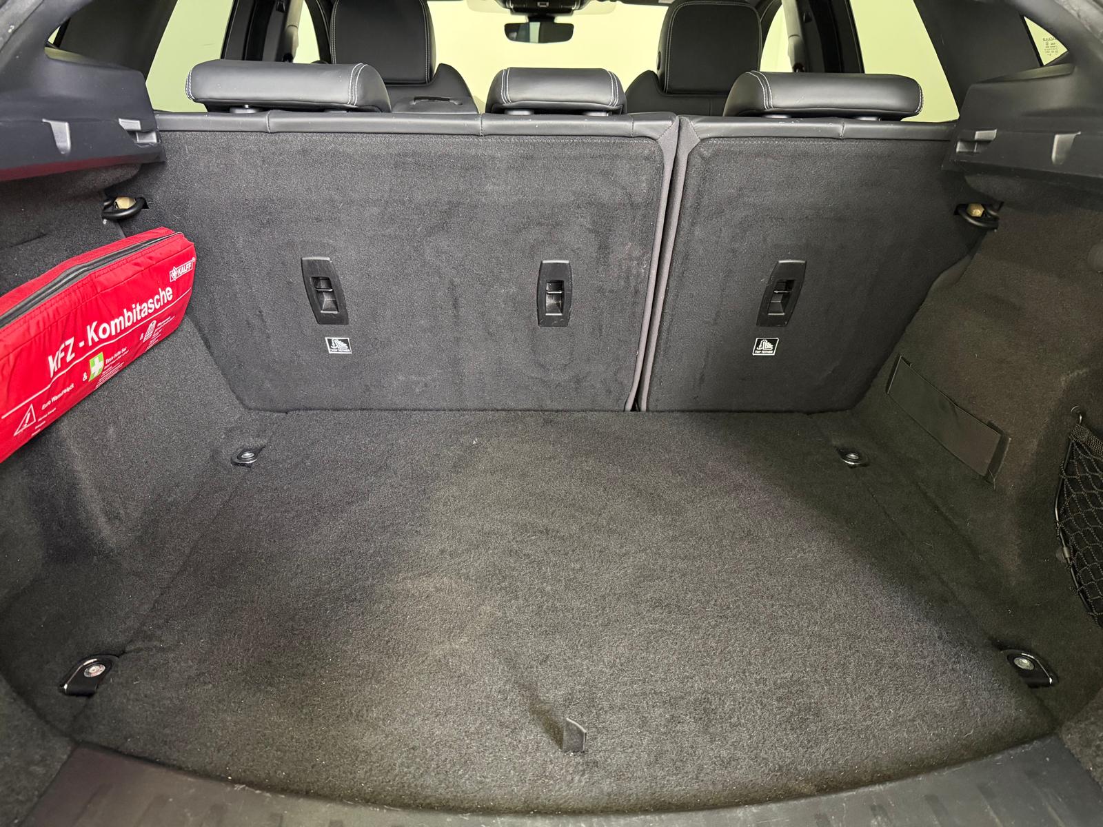 JAGUAR E-Pace 2.0d D240 R-Dynamic HSE AWD Automatik-image-12