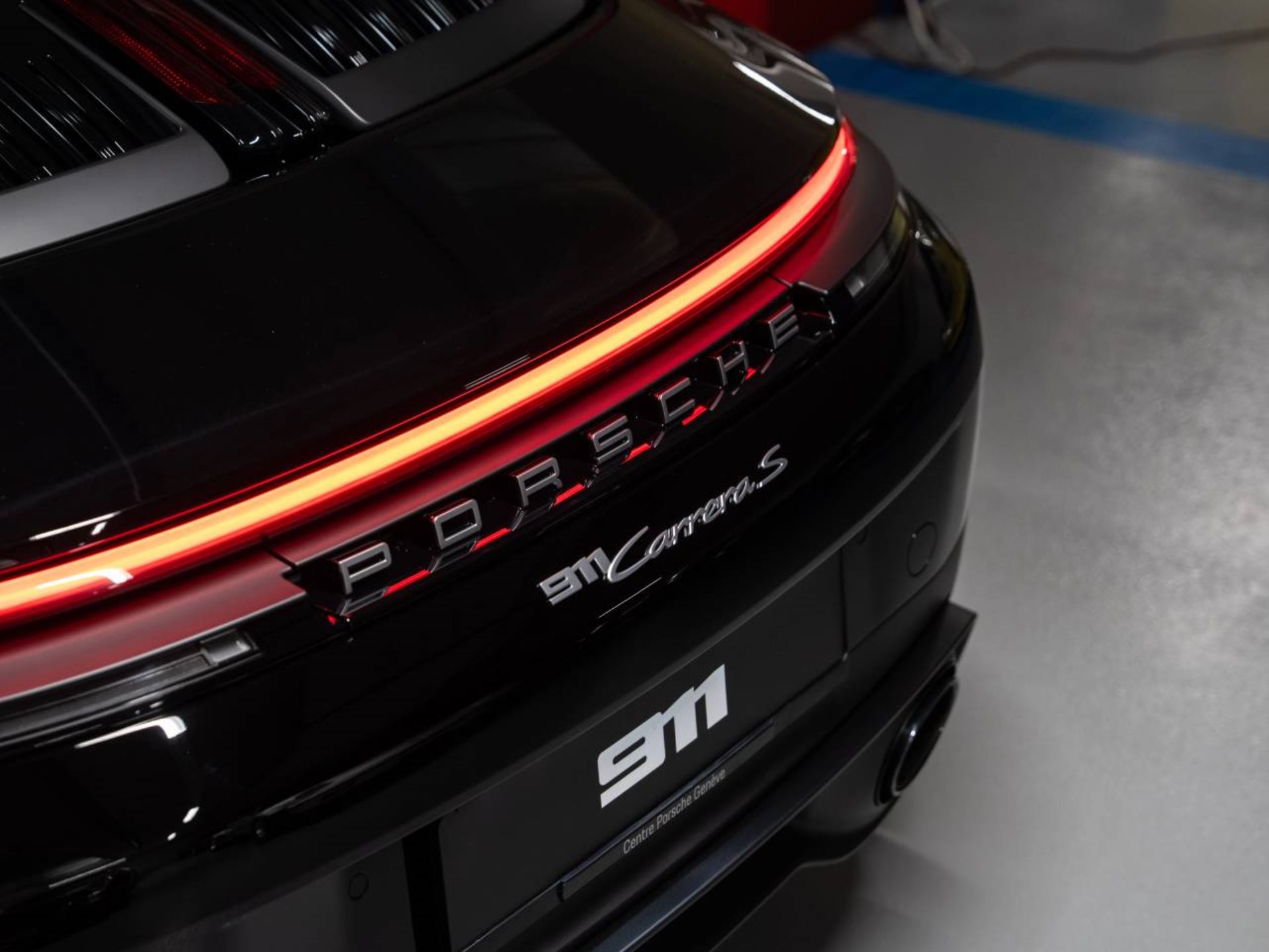 PORSCHE 911 Carrera S-image-25