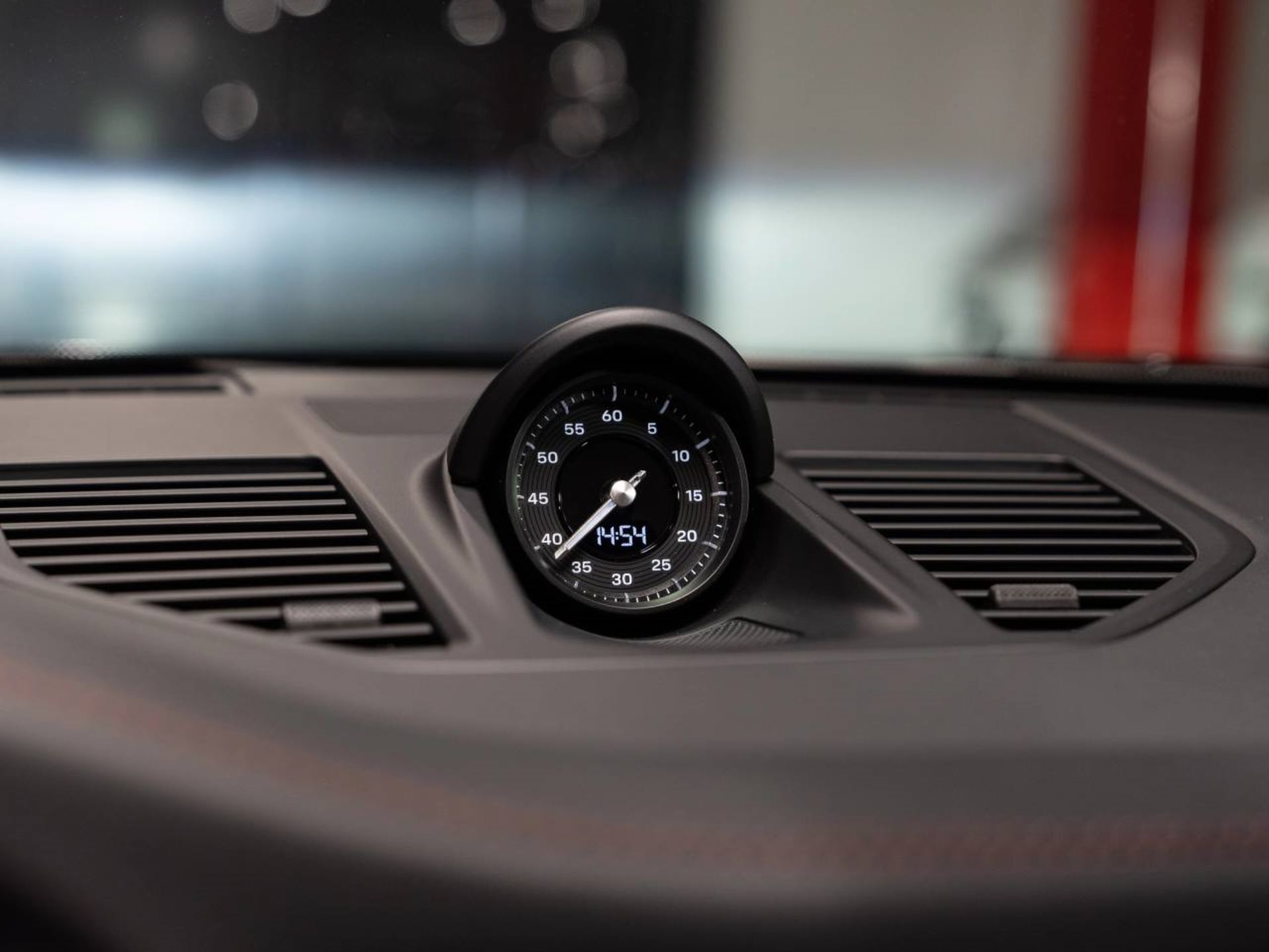 PORSCHE 911 Carrera S-image-9