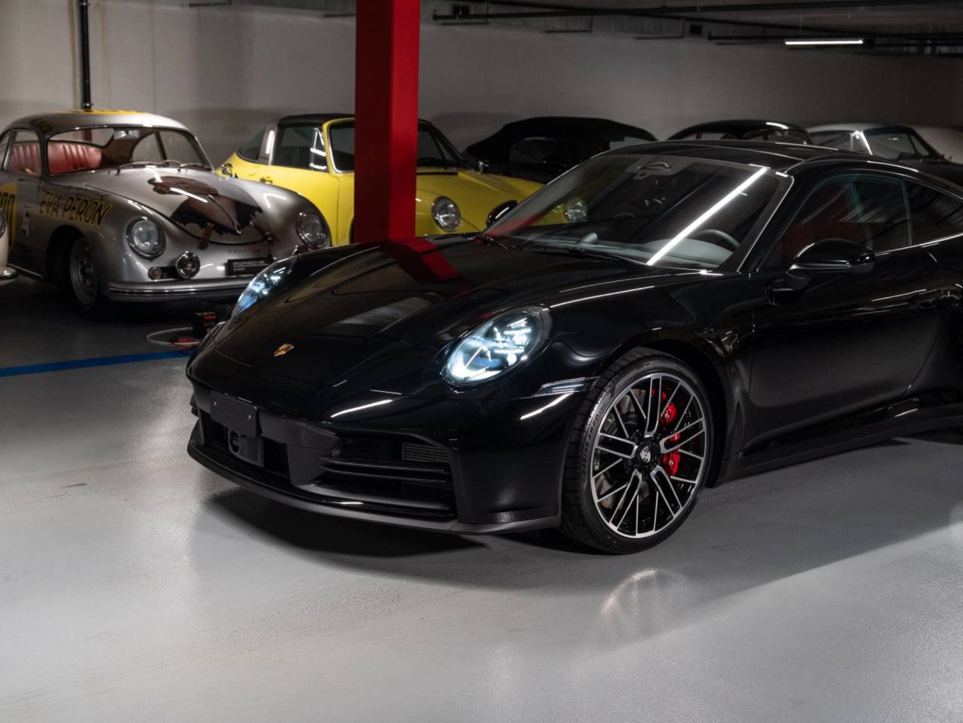 PORSCHE 911 Carrera S-image-23