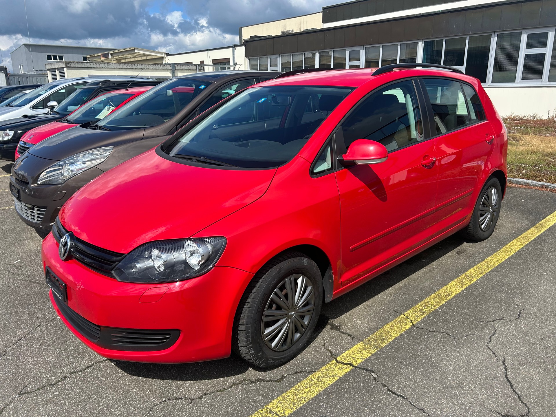 VW Golf Plus-showroom-element-3