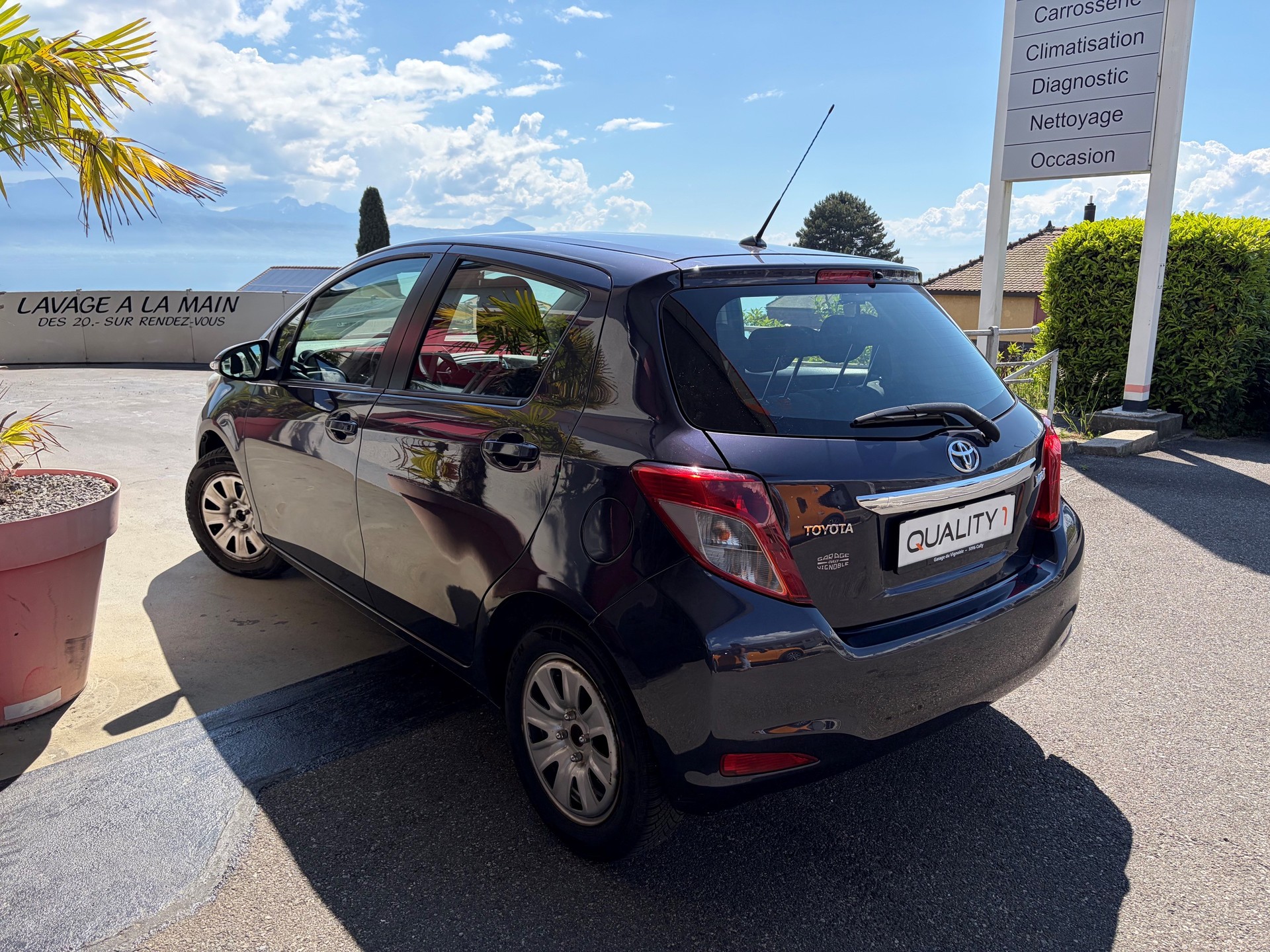 TOYOTA Yaris 1.33 Style-image-5