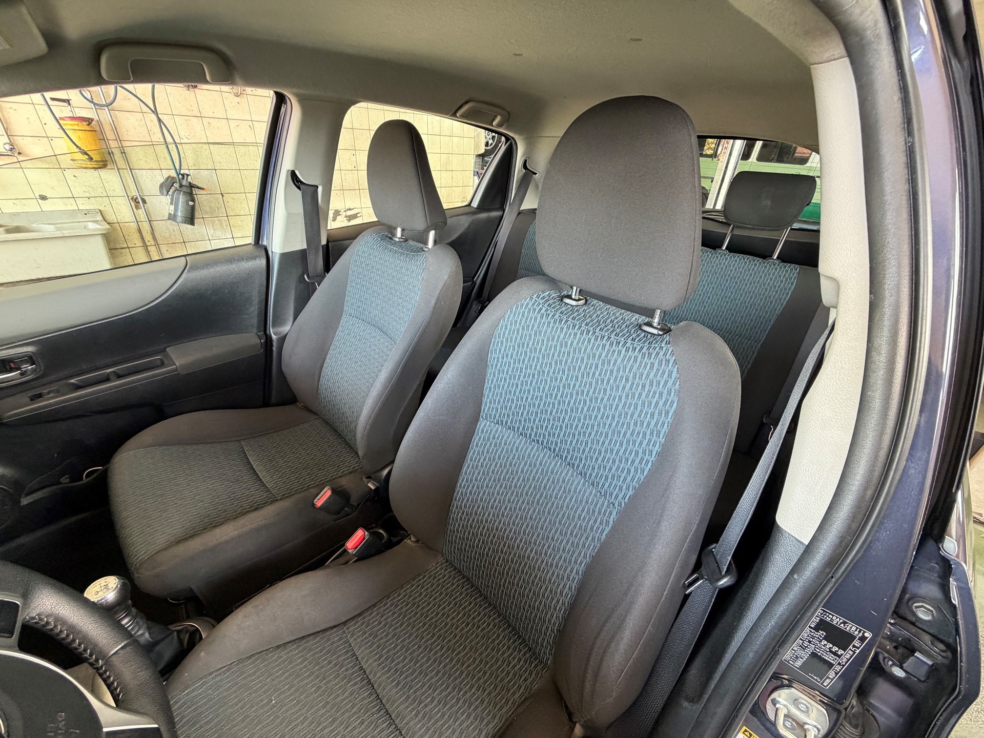 TOYOTA Yaris 1.33 Style-image-10