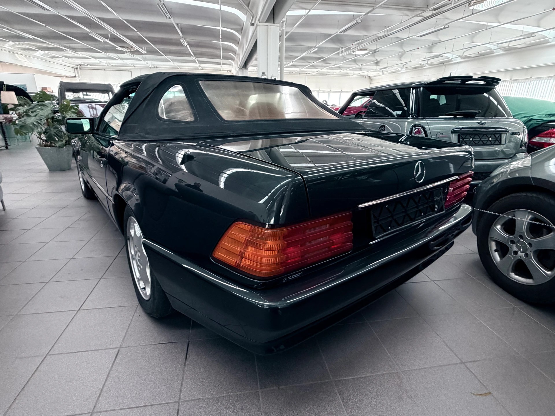 MERCEDES-BENZ SL 300-image-2