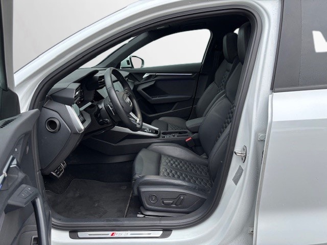 AUDI RS3 Sportback-image-4