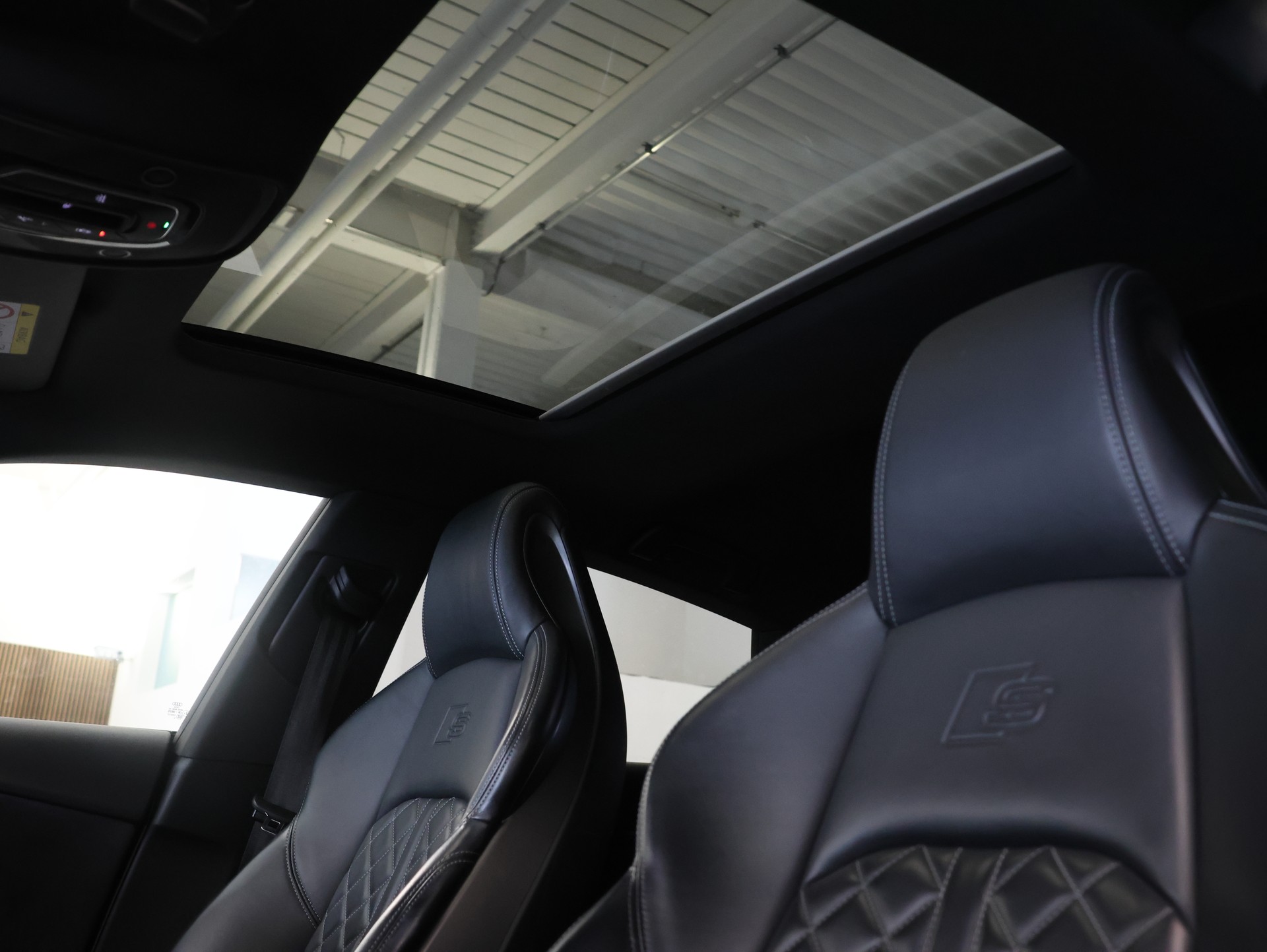 AUDI S5 Sportback 3.0 TDI quattro tiptronic *Massage*Carbon*Panorama*Matrix*-image-25