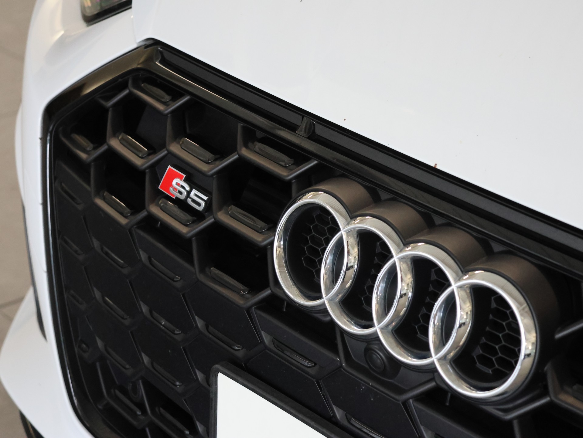 AUDI S5 Sportback 3.0 TDI quattro tiptronic *Massage*Carbon*Panorama*Matrix*-image-17