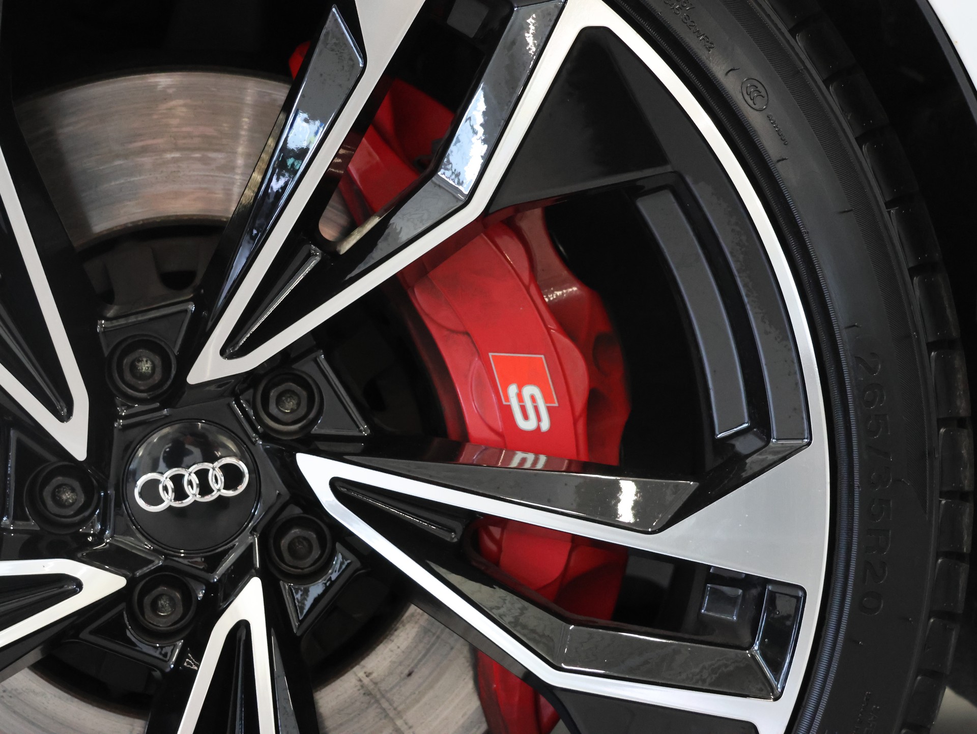 AUDI S5 Sportback 3.0 TDI quattro tiptronic *Massage*Carbon*Panorama*Matrix*-image-16