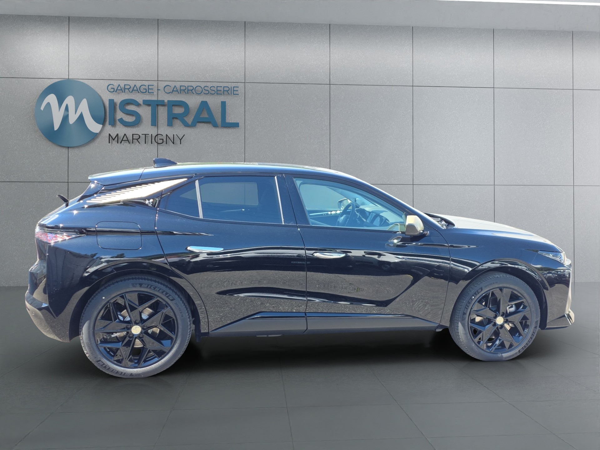 DS AUTOMOBILES No4 1.6 E-Tense Performance Line-image-5