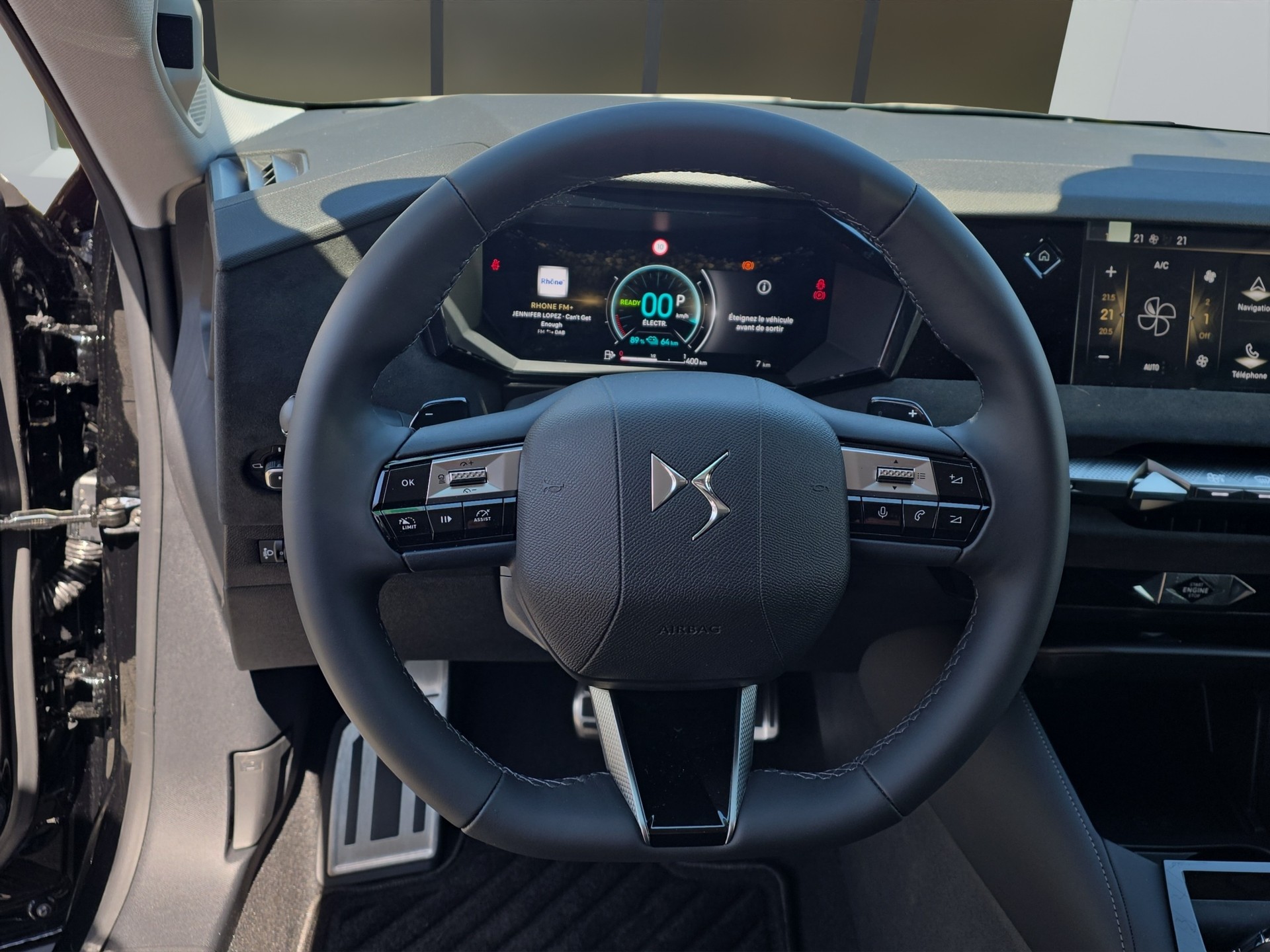 DS AUTOMOBILES No4 1.6 E-Tense Performance Line-image-8