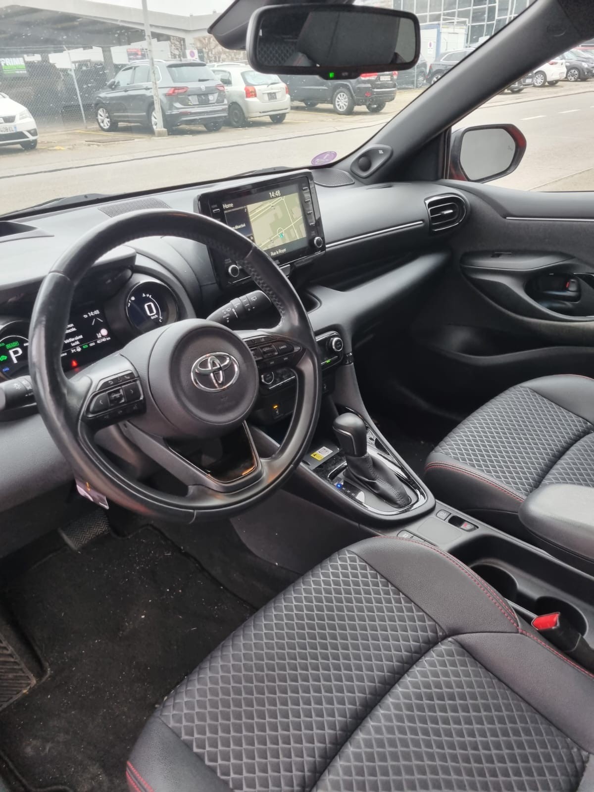 VW 1.5 VVT-i HSD Premium-image-5