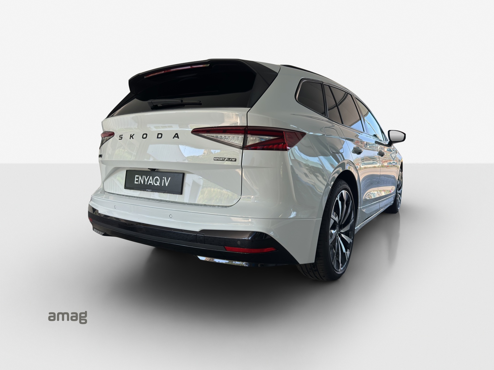 SKODA Enyaq 85x Sportline 4x4-image-4