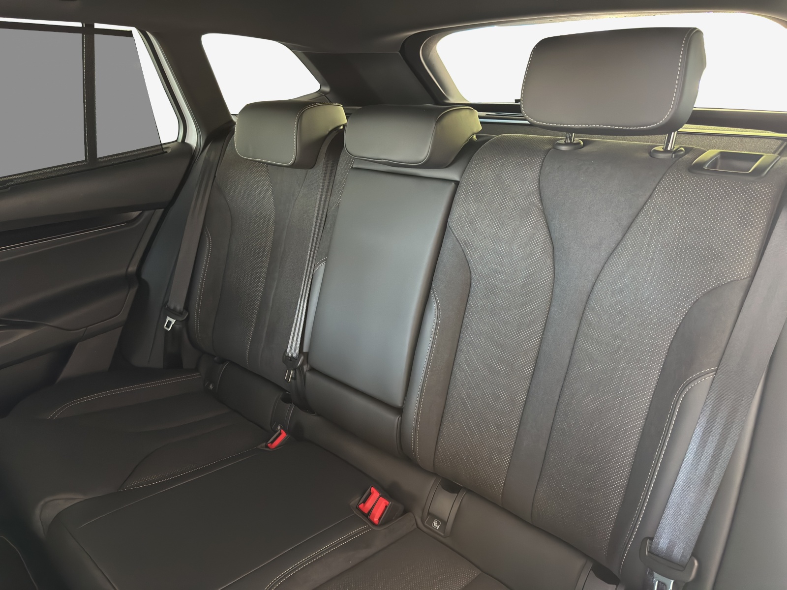SKODA Enyaq 85x Sportline 4x4-image-11