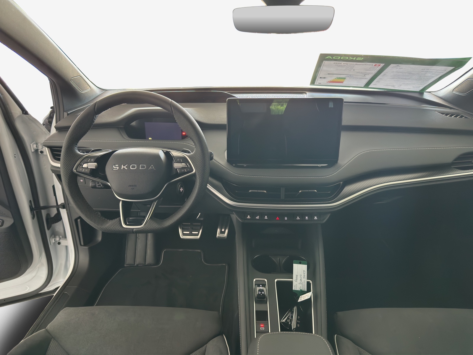 SKODA Enyaq 85x Sportline 4x4-image-8