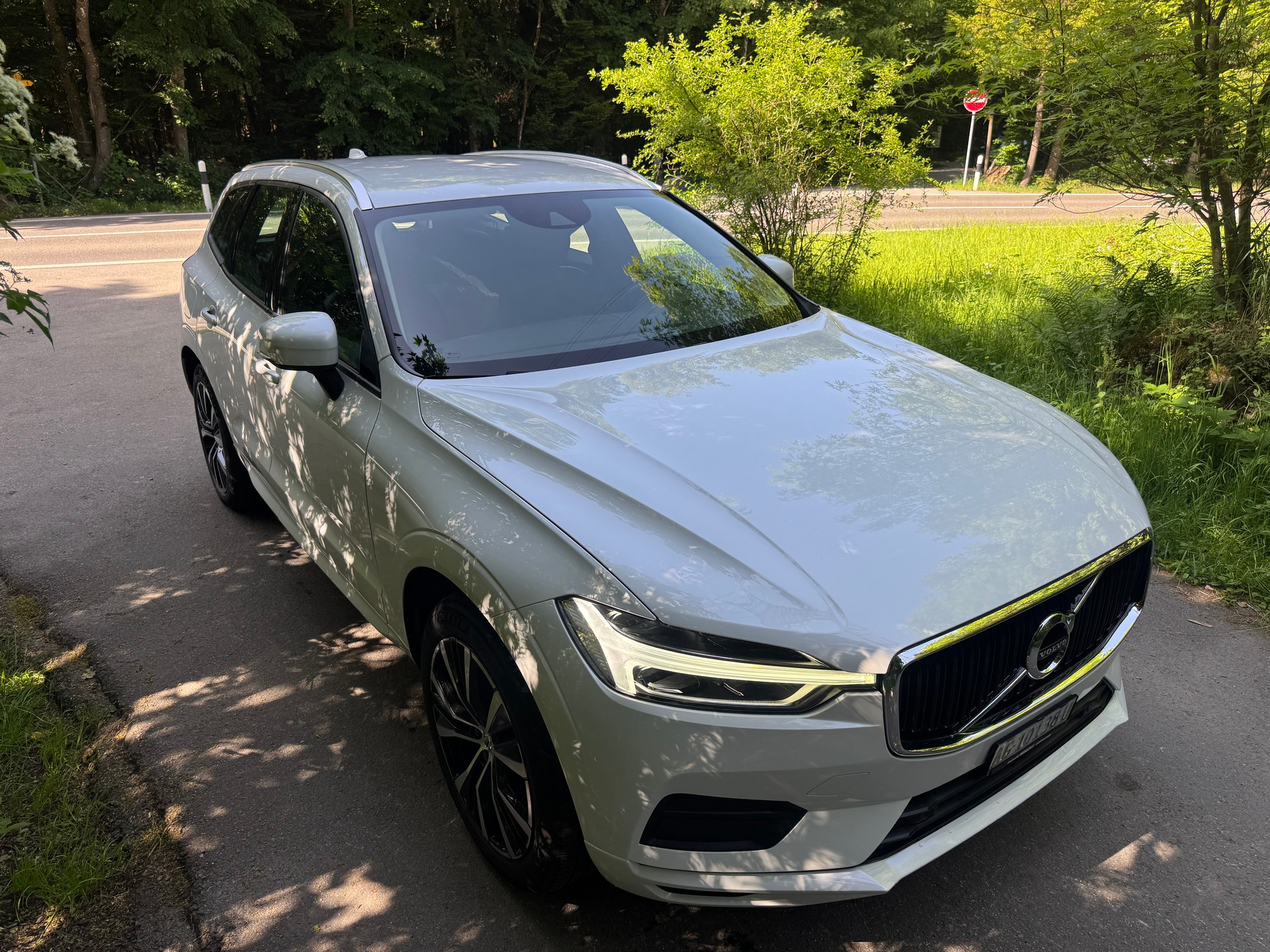 VOLVO XC60 D4 AWD Momentum Geartronic-showroom-element-3