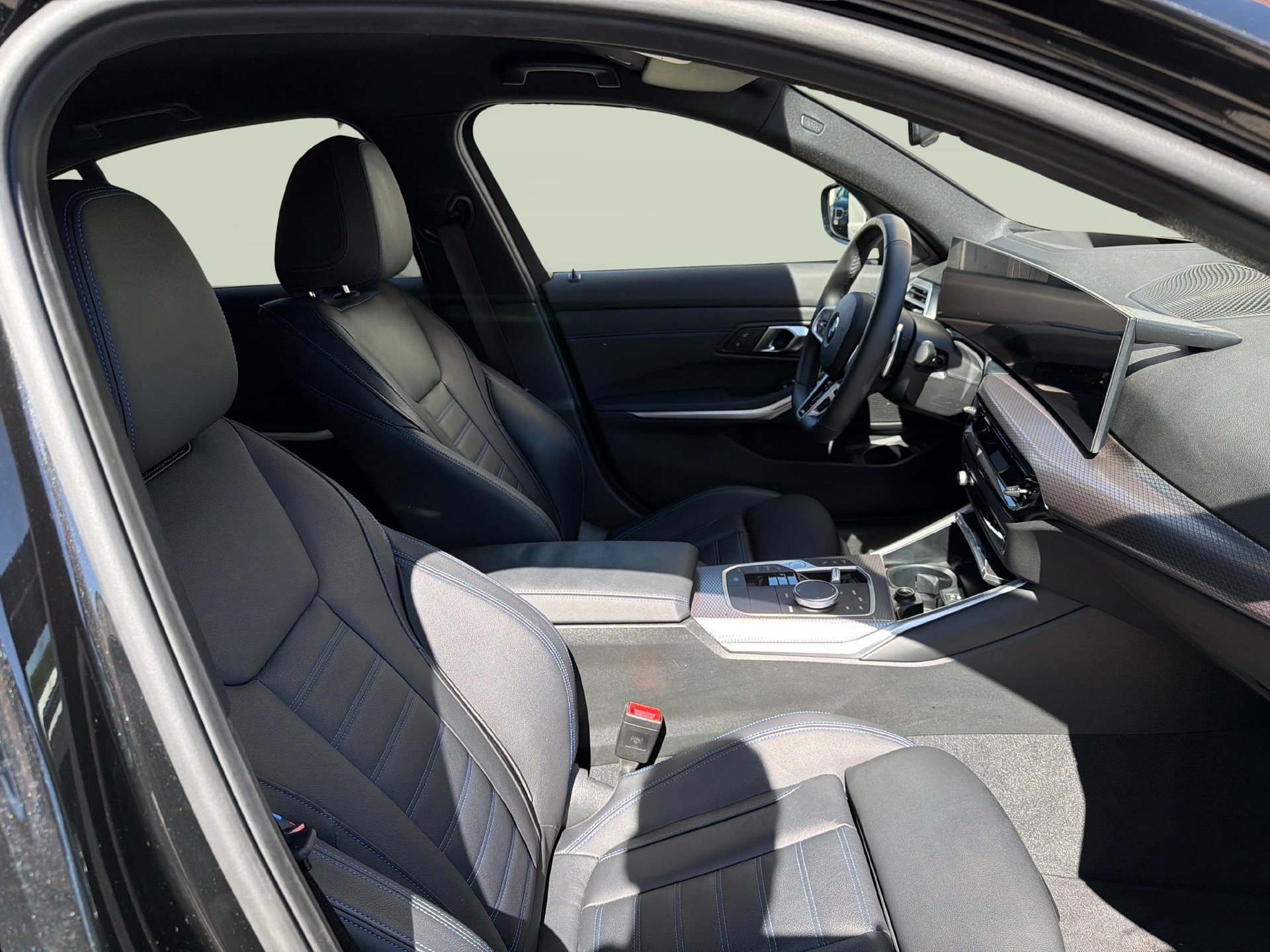 BMW 330d xDrive-image-19