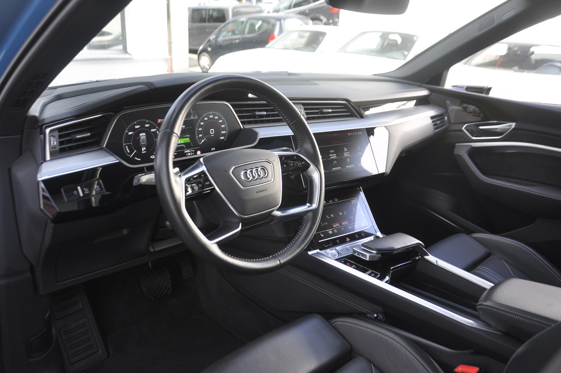 AUDI e-tron 55 quattro black Edition ONE-image-5