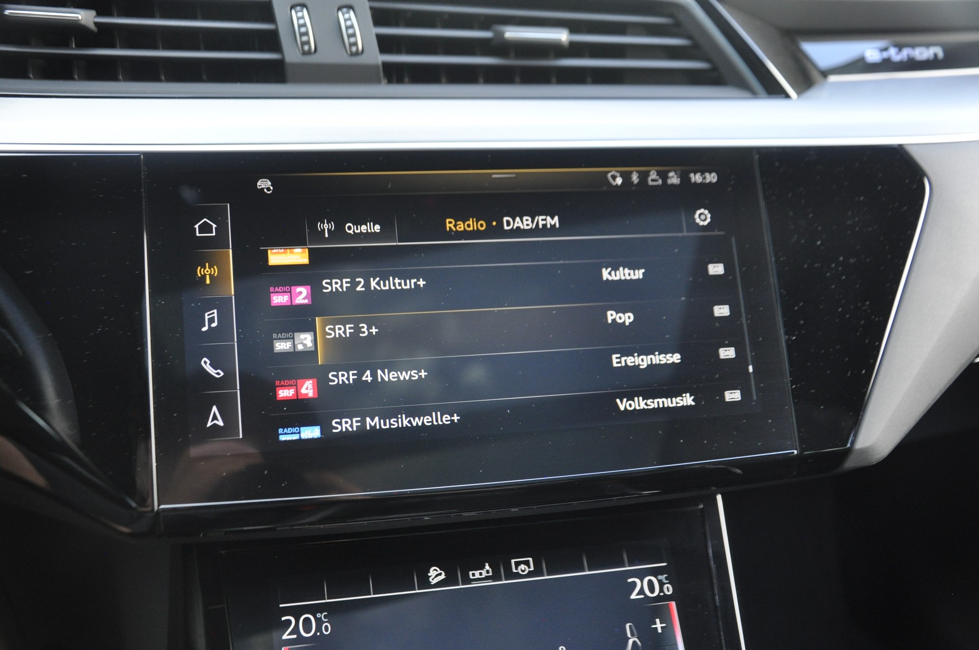 AUDI e-tron 55 quattro black Edition ONE-image-12
