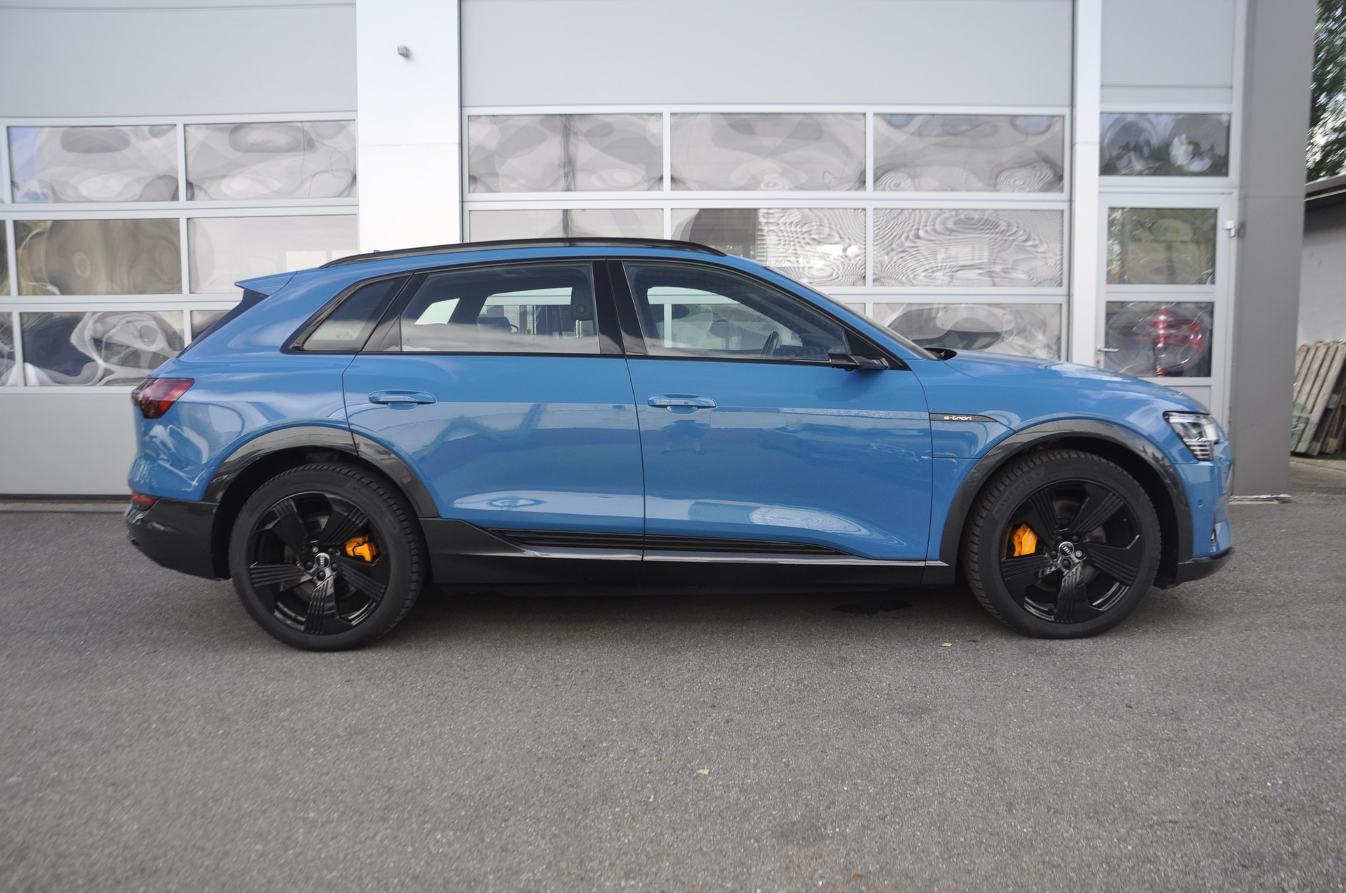 AUDI e-tron 55 quattro black Edition ONE-image-1