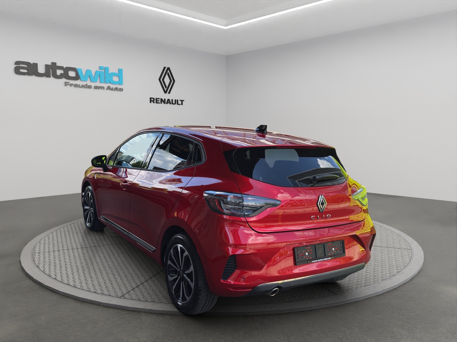 RENAULT Clio 1.0 Techno X-Tronic-image-1
