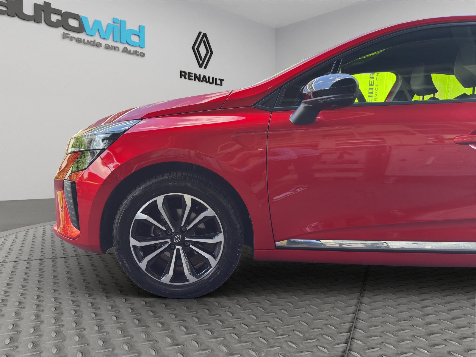 RENAULT Clio 1.0 Techno X-Tronic-image-11