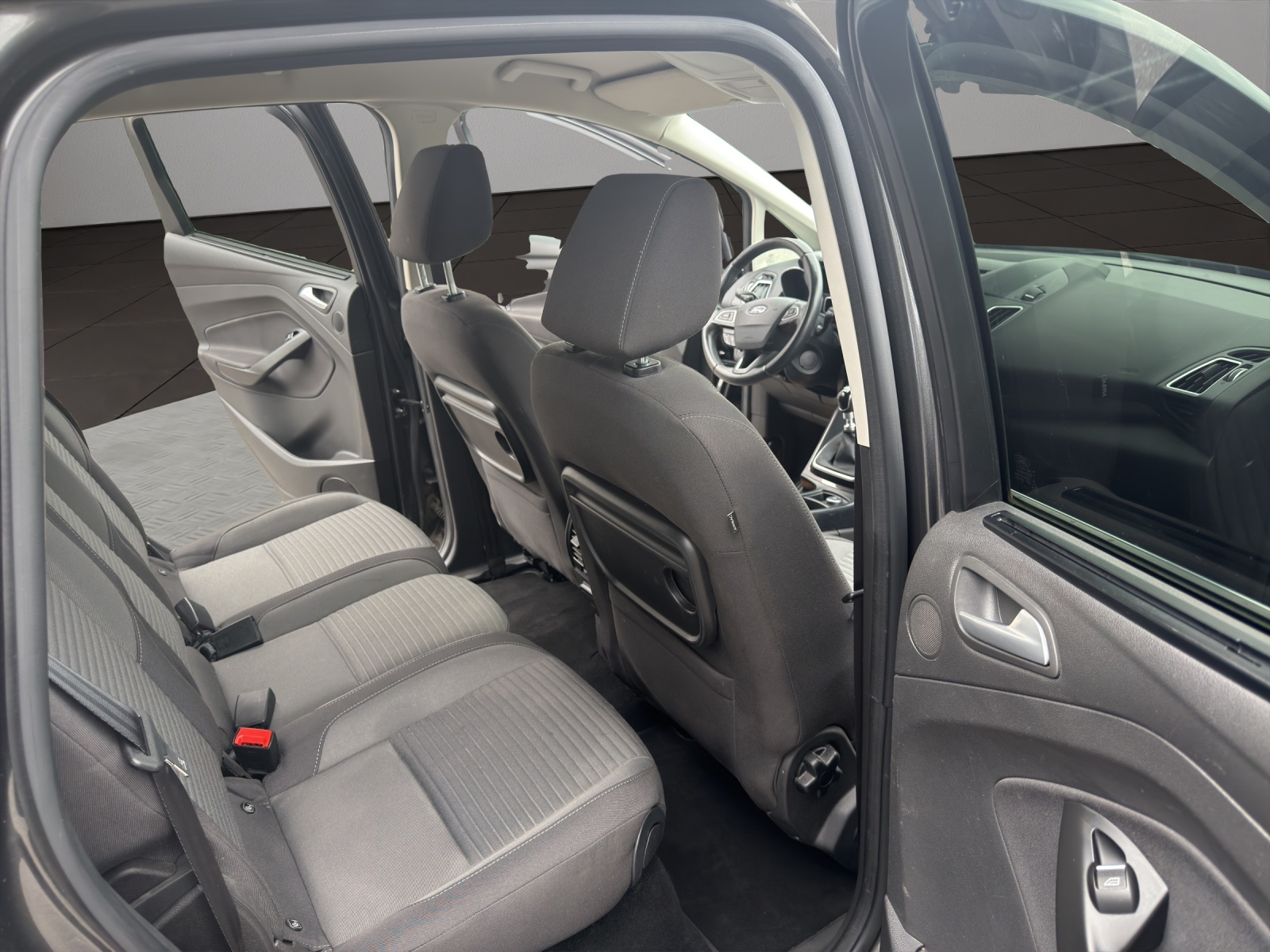 FORD C-Max 1.0 SCTi Sport-image-17