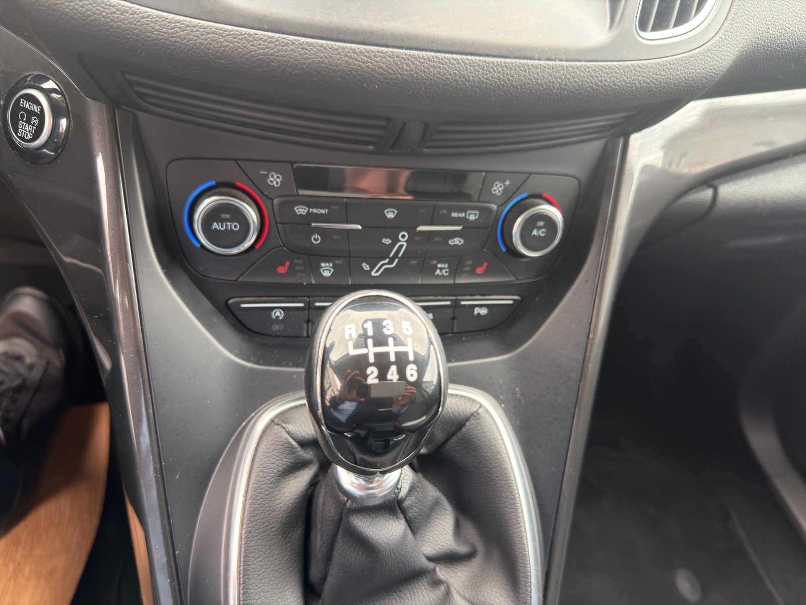 FORD C-Max 1.0 SCTi Sport-image-23