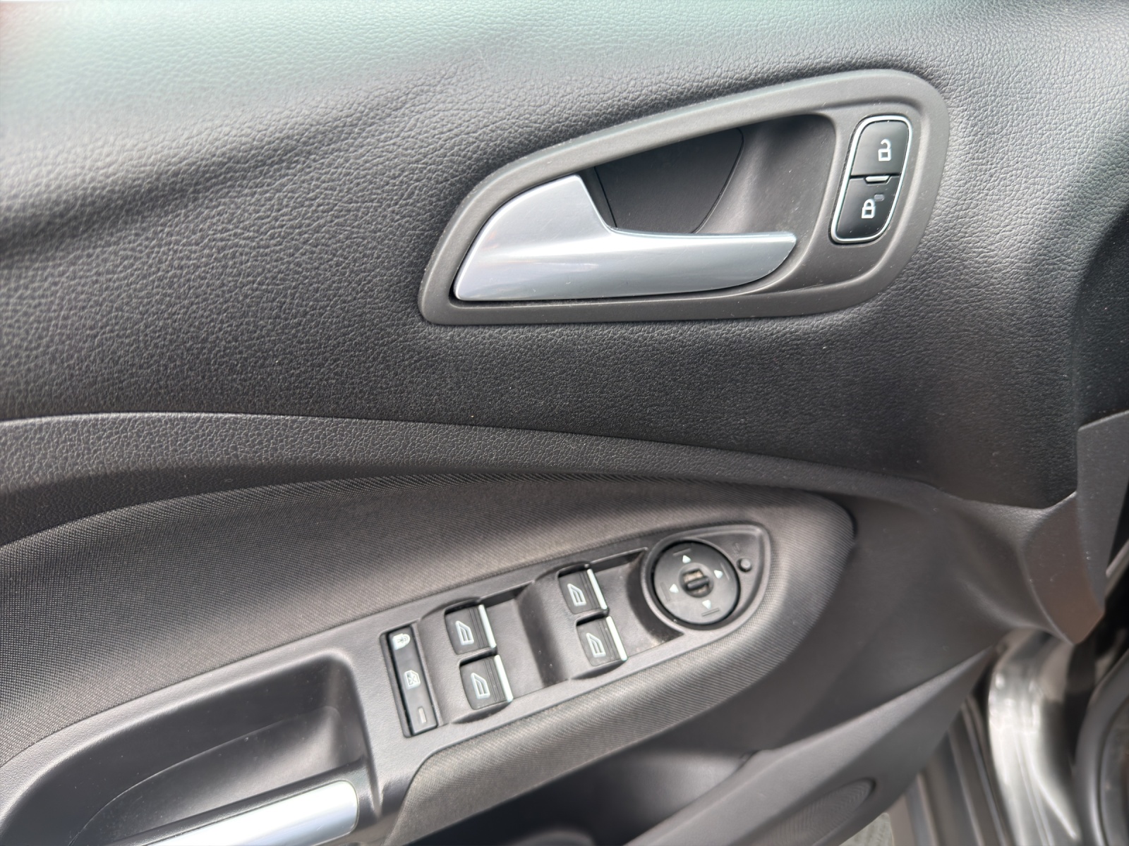 FORD C-Max 1.0 SCTi Sport-image-19