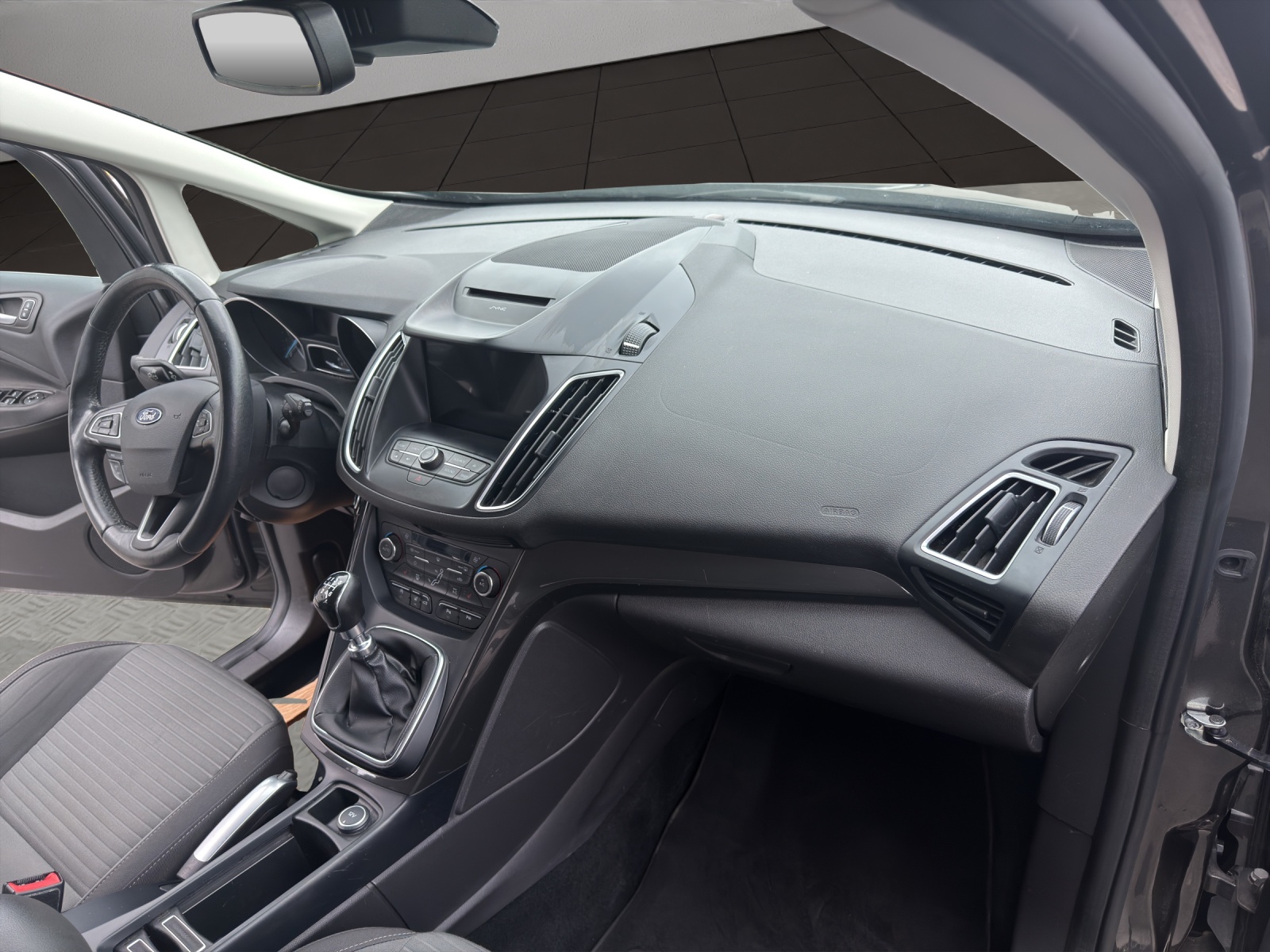 FORD C-Max 1.0 SCTi Sport-image-16
