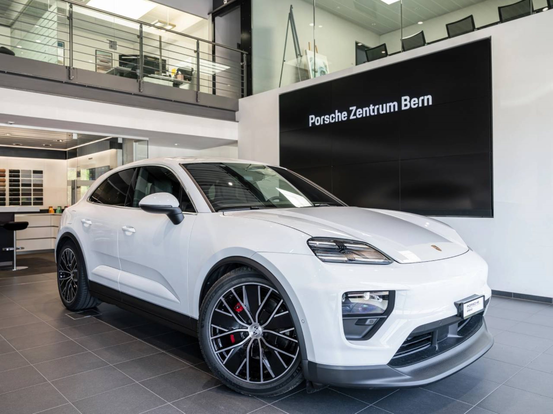PORSCHE Macan 4S-image-0