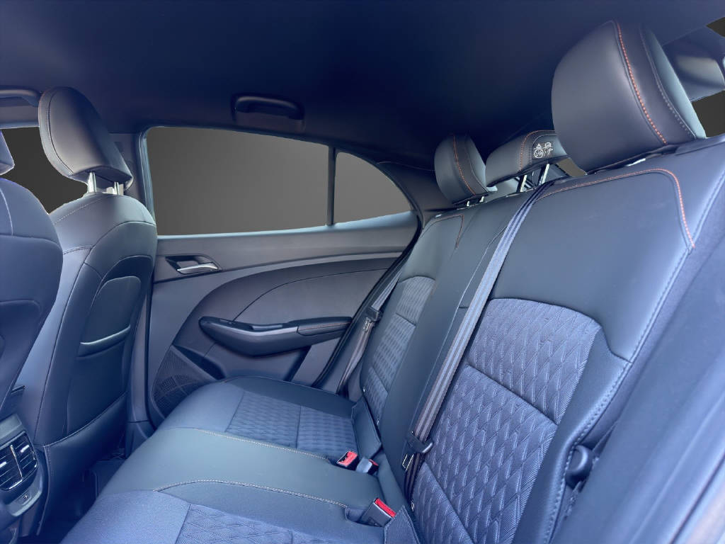 MG 3 1.5 Hybrid Luxury-image-10