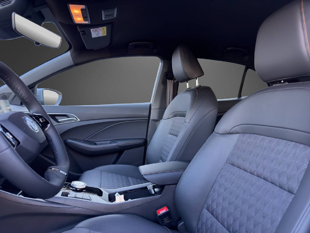 MG 3 1.5 Hybrid Luxury-image-8