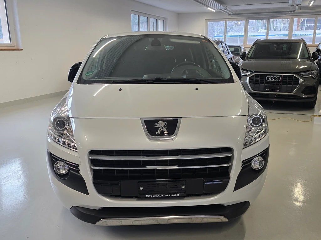 PEUGEOT 3008 HYbrid4 2.0 HDI EGS6-image-0