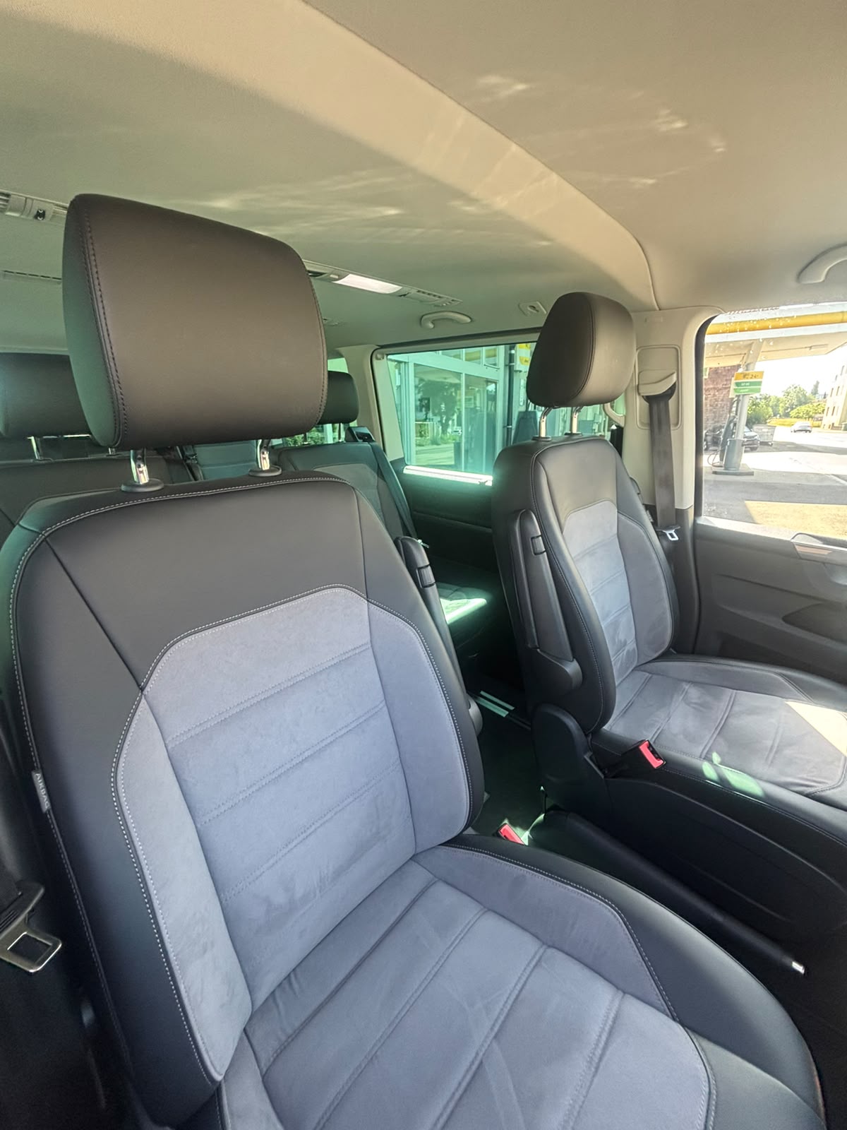 VW T6.1 Multivan 2.0 Bi-TDI Highline Liberty 4Mot. DSG-image-15