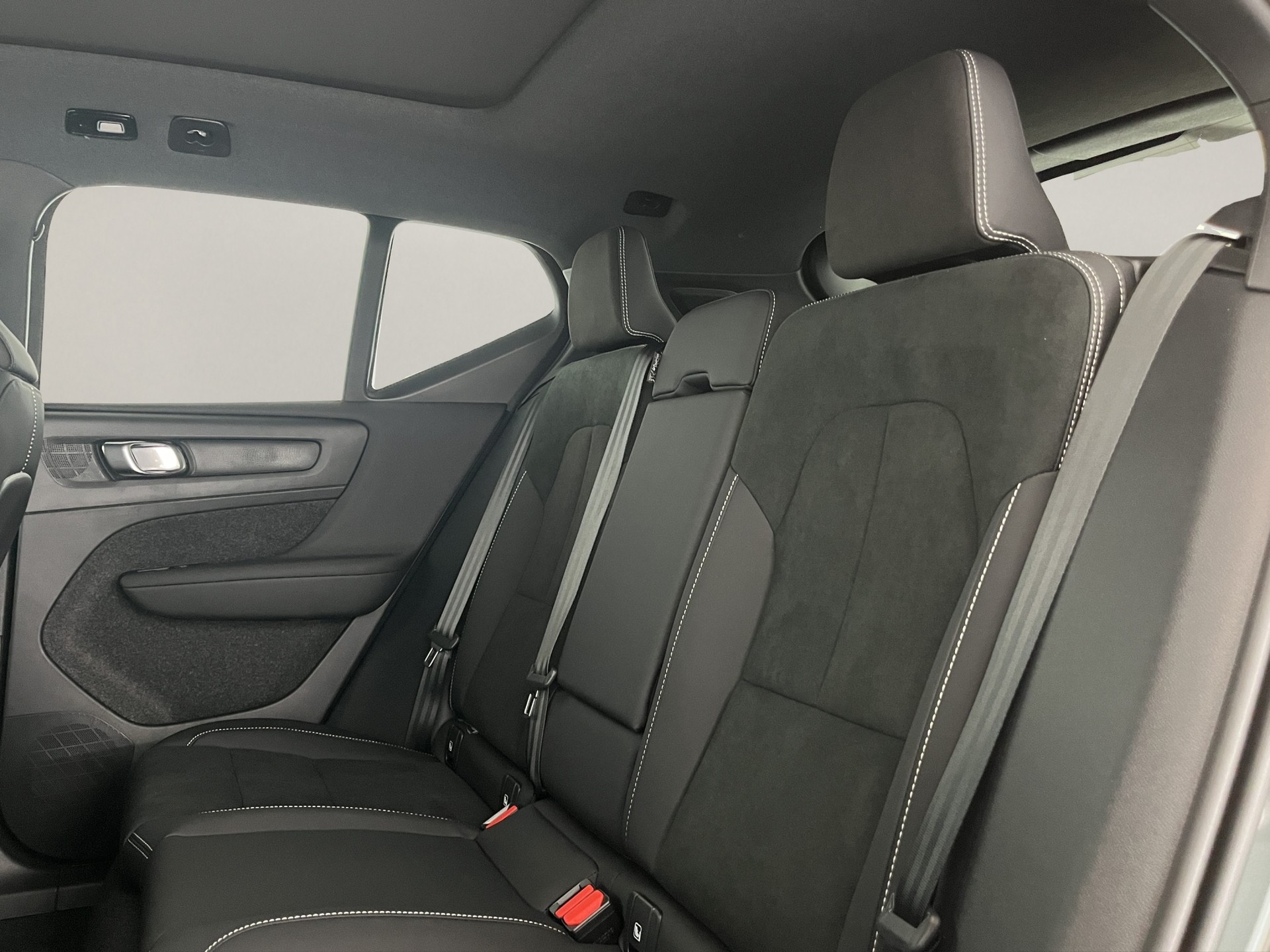 VOLVO EX40 Twin Performance Ultra AWD-image-7
