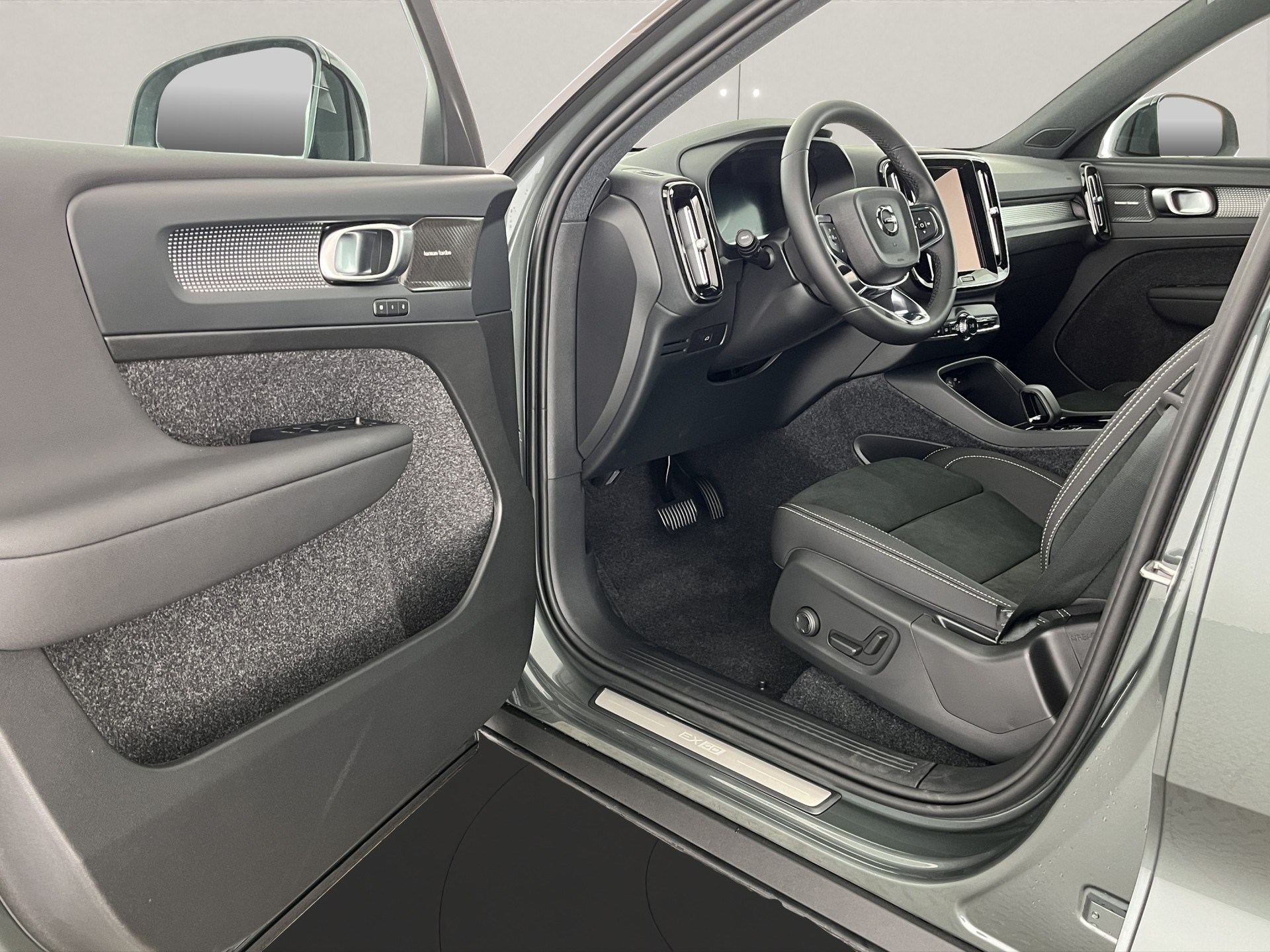 VOLVO EX40 Twin Performance Ultra AWD-image-9