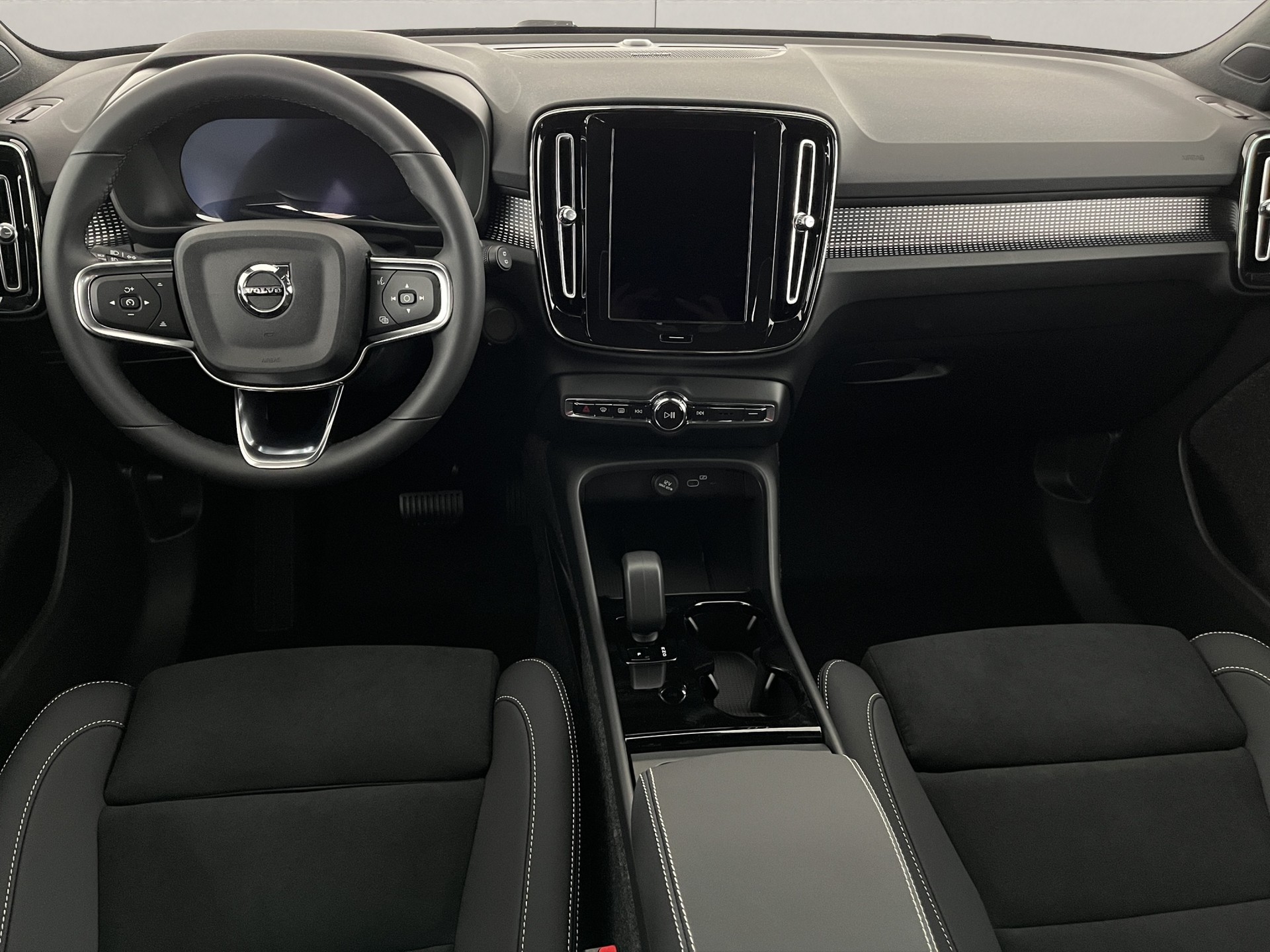 VOLVO EX40 Twin Performance Ultra AWD-image-10