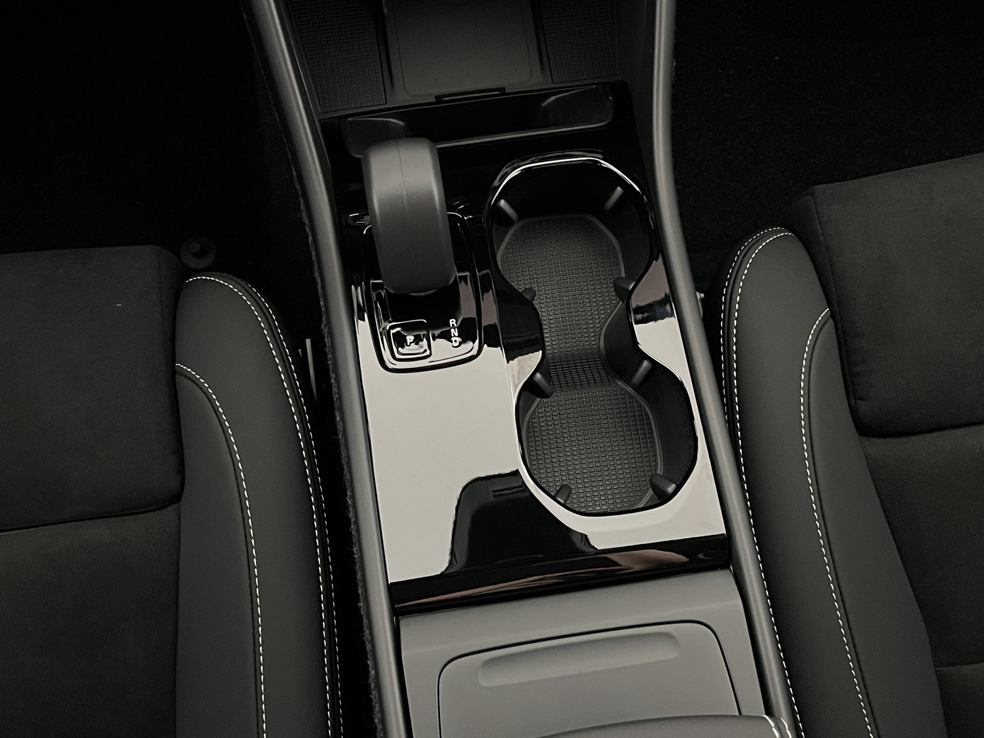 VOLVO EX40 Twin Performance Ultra AWD-image-17