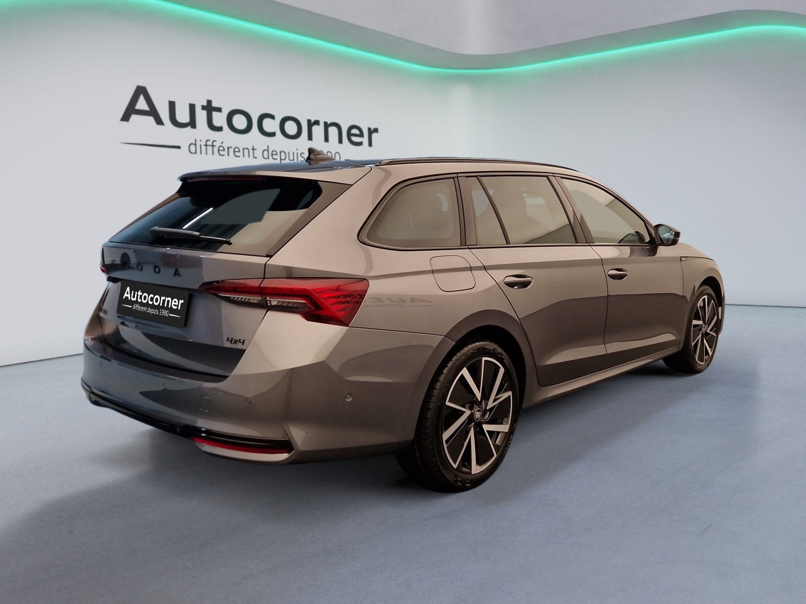 SKODA Octavia Combi 1.5 TSI mHEV DSG Dynamic-image-4
