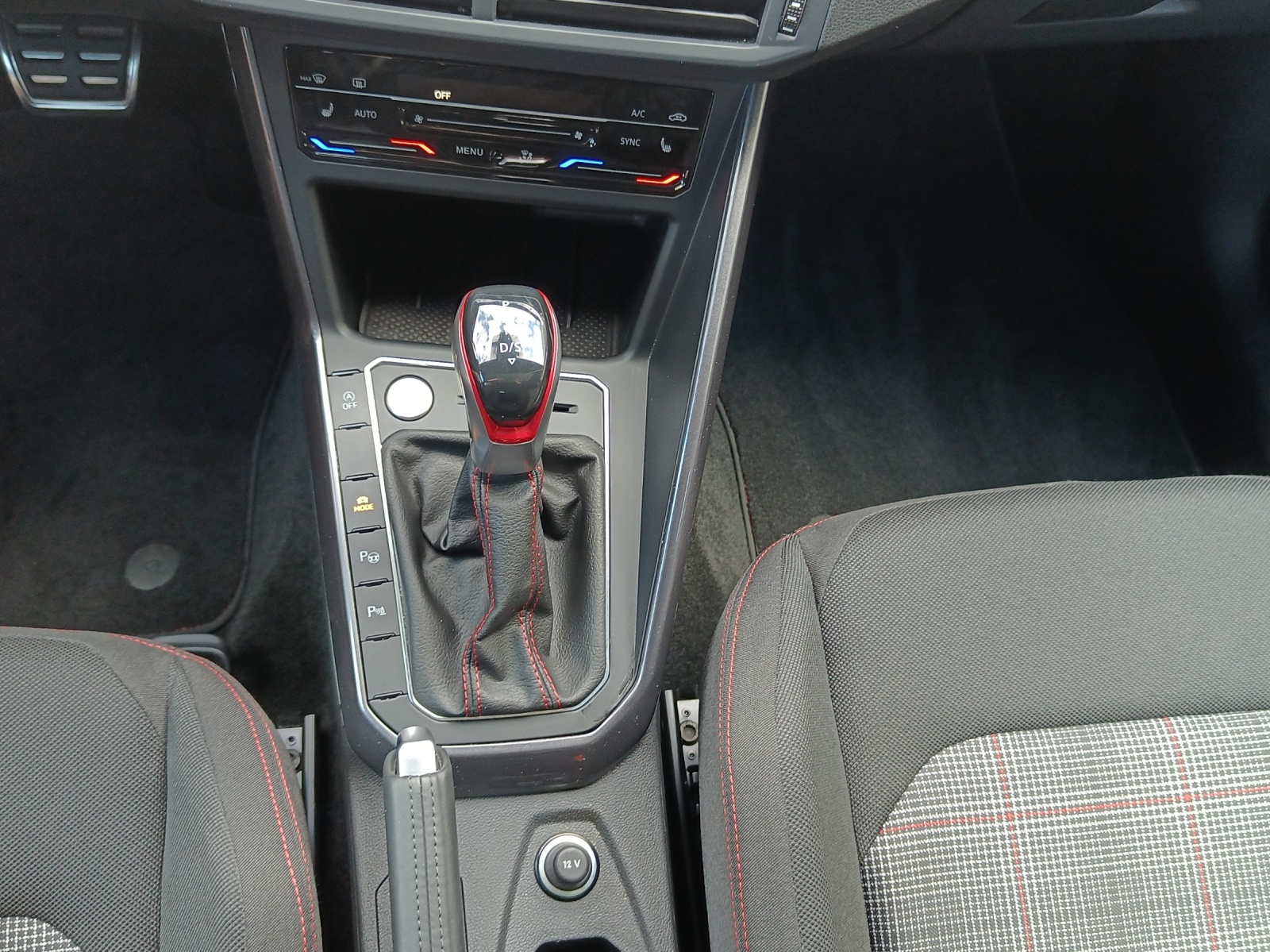 VW Polo 2.0 TSI GTI DSG *5J Garantie*8-Fach Räder*Panoramadach*-image-12
