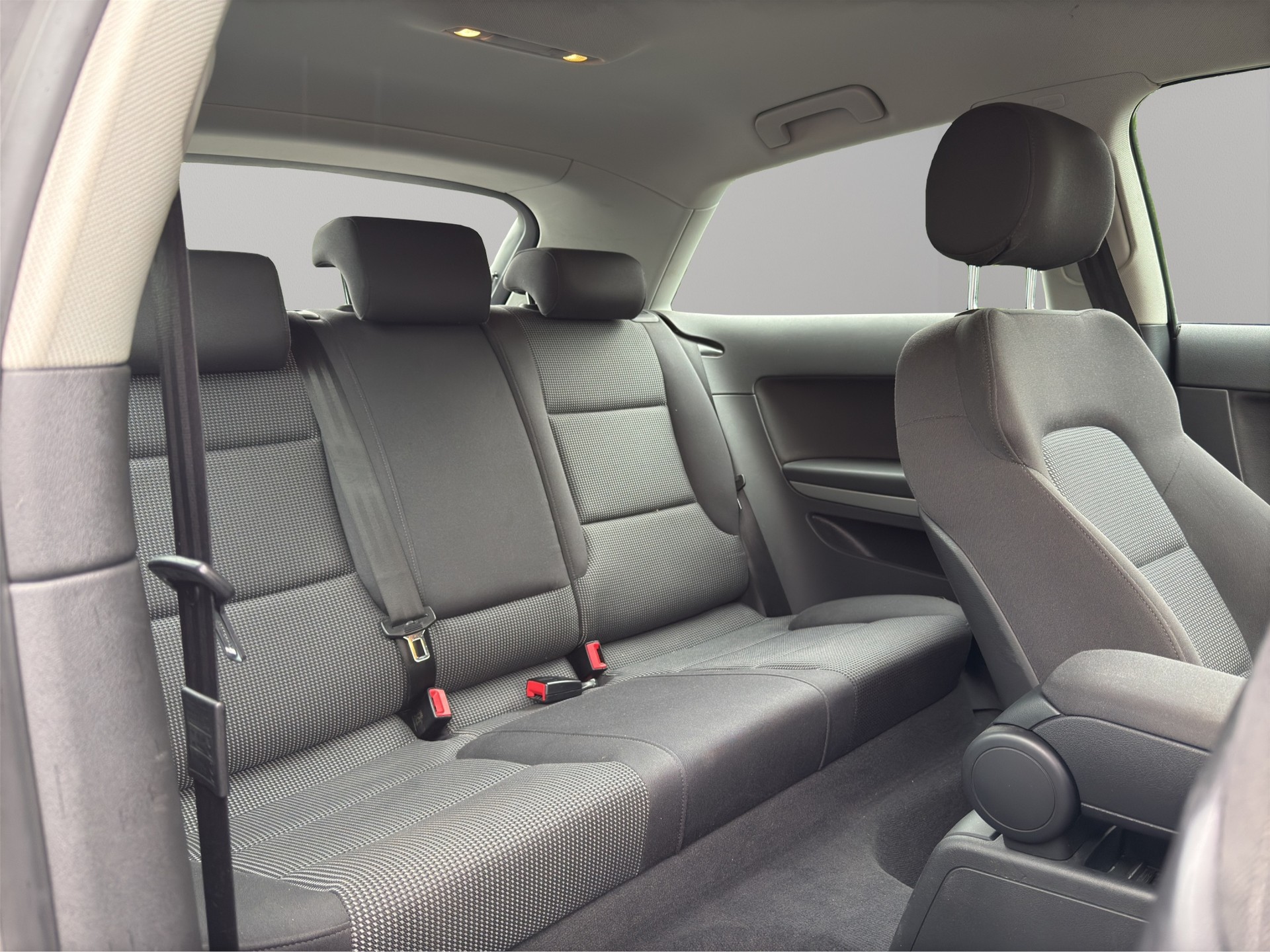 AUDI A3 1.8 TFSI Attraction quattro-image-19